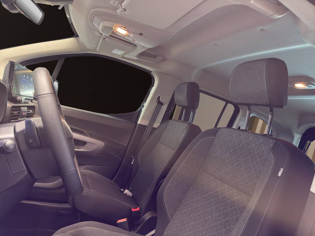 OPEL Combo 1.5 GS Automat-image-13