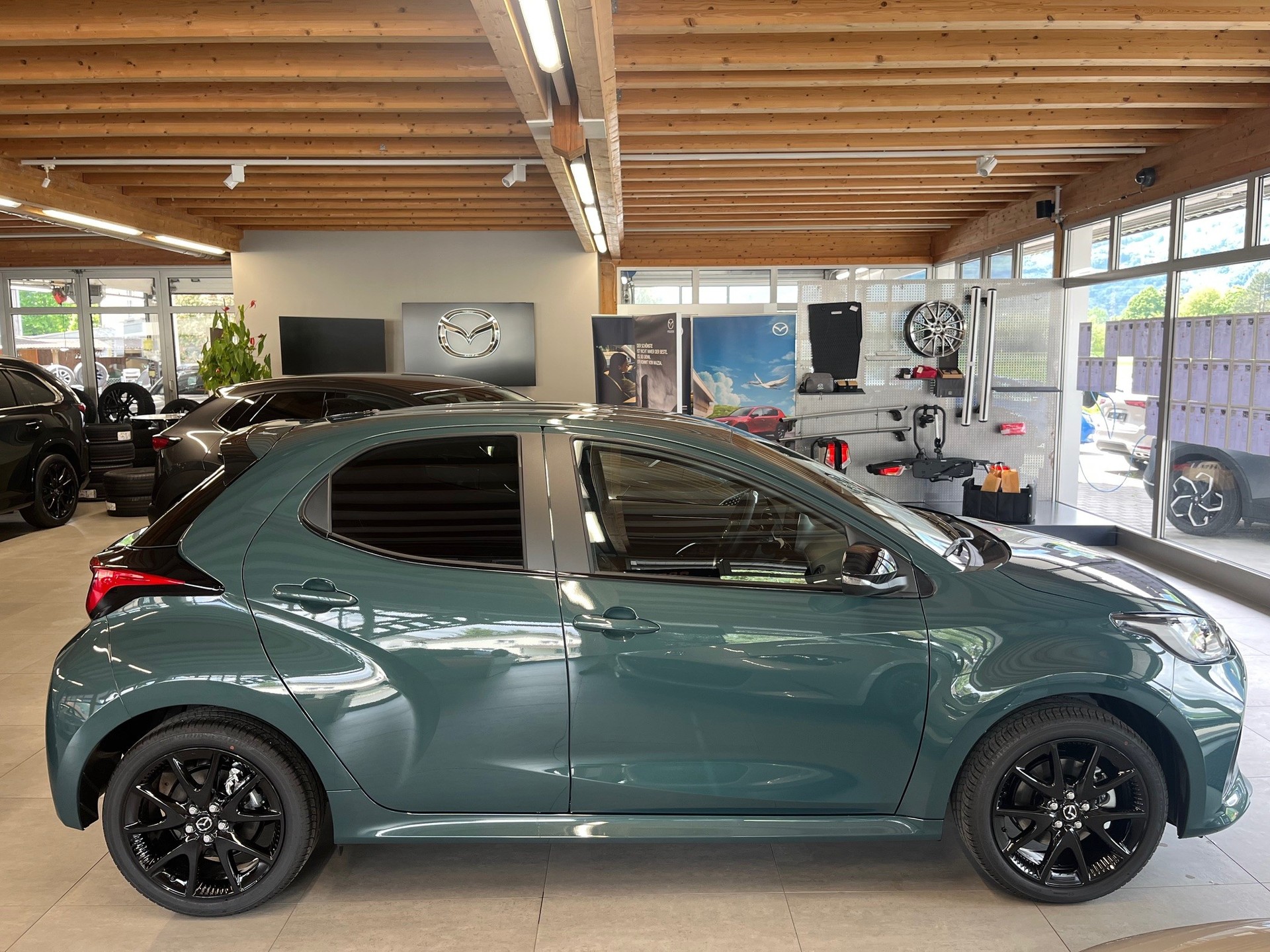 MAZDA 2 Hybrid Homura-image-3