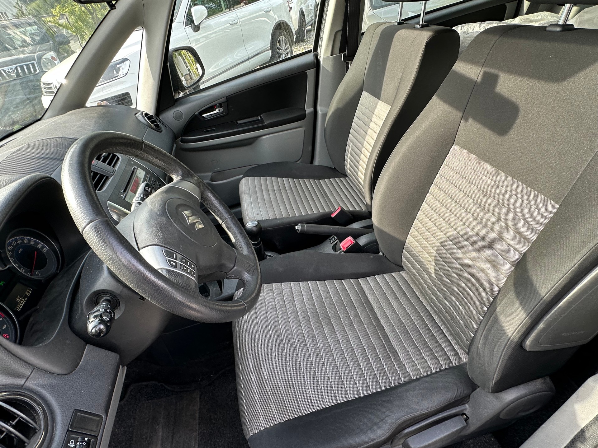 SUZUKI SX4 1.6 16V GL Top Piz Sulai 4WD-image-8
