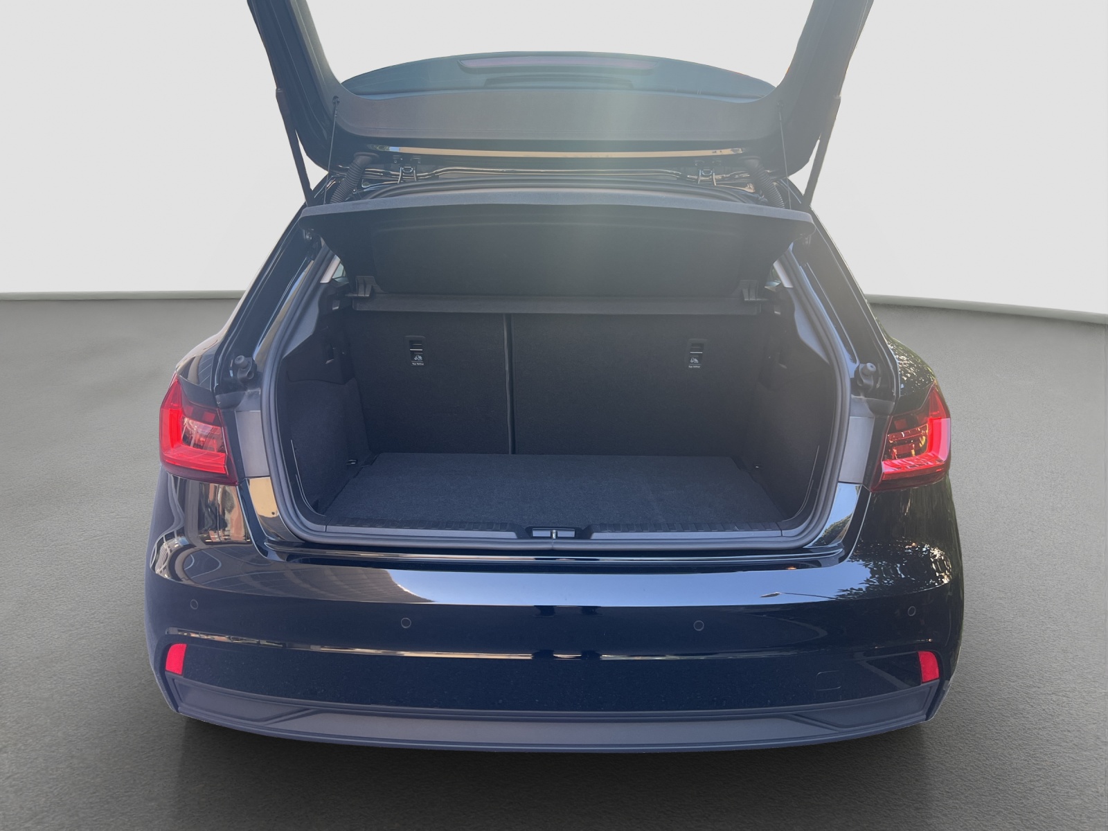 AUDI A1 Sportback 30 TFSI Attraction S-tronic-image-9