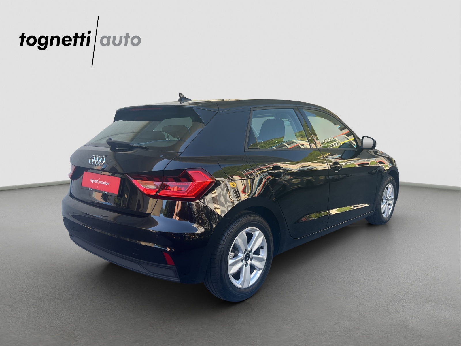 AUDI A1 Sportback 30 TFSI Attraction S-tronic-image-3