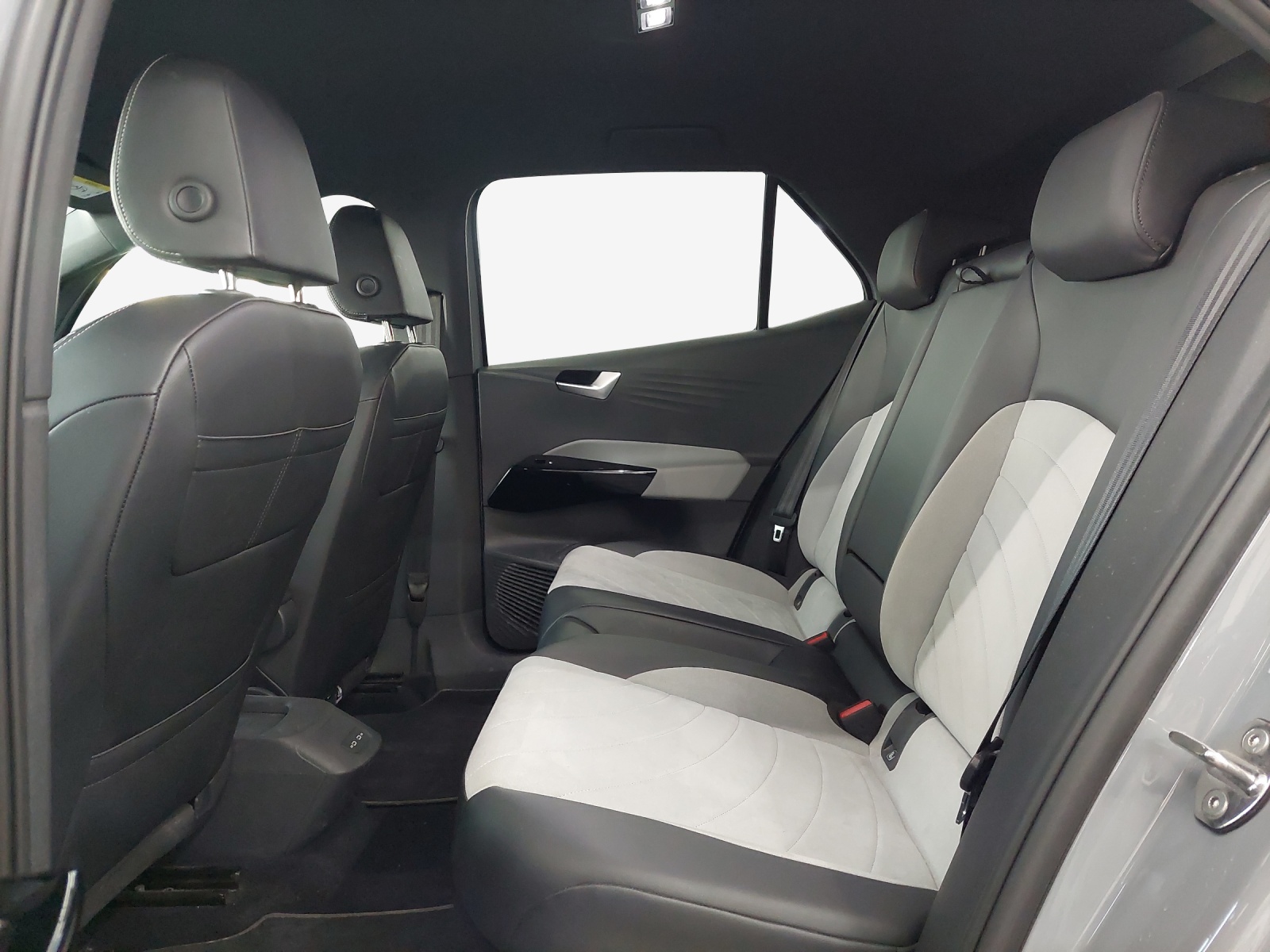VW ID.3 Pro S 77 kWh Life Plus-image-12