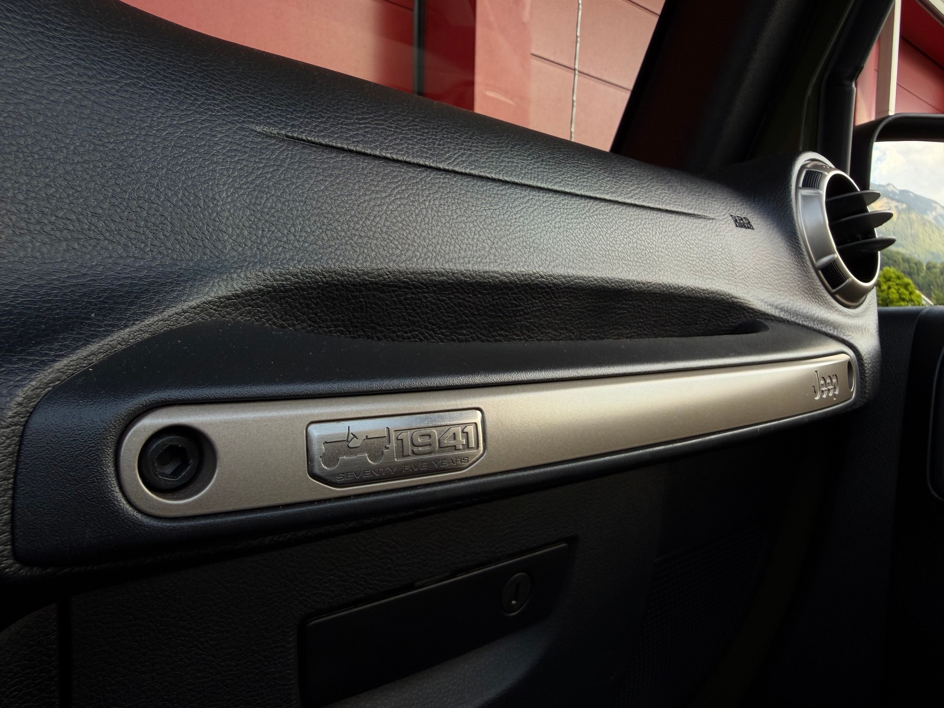 JEEP Wrangler 2.8CRD Unlimited 75th Anniversary Automat *CH-Fahrzeug*-image-14