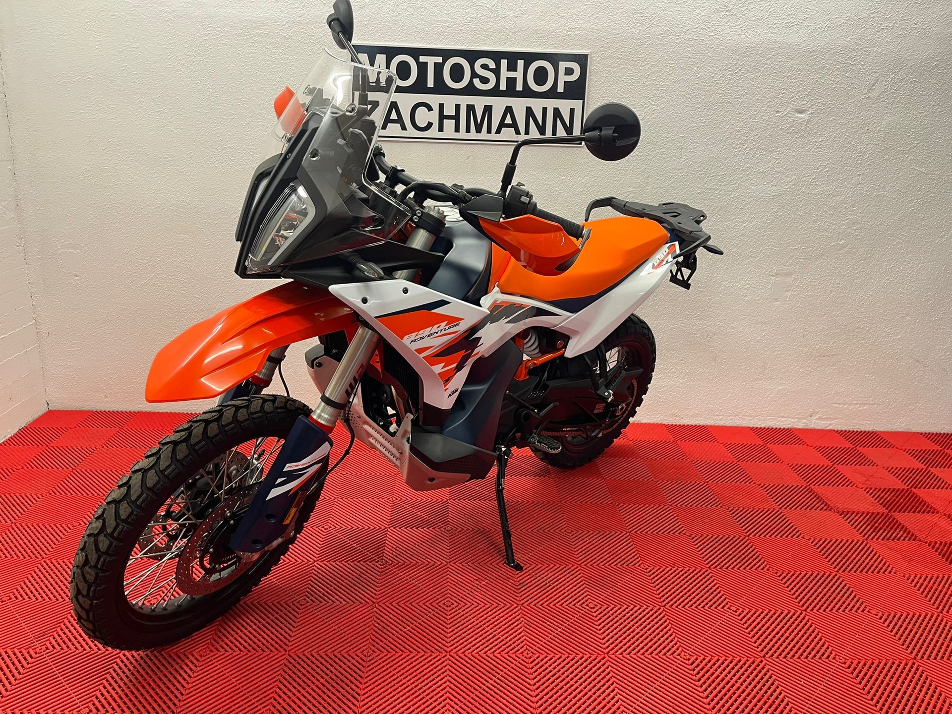 KTM 890 Adventure R-showroom-element-2
