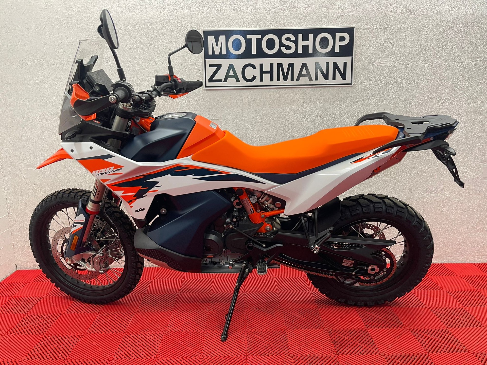 KTM 890 Adventure R-showroom-element-3