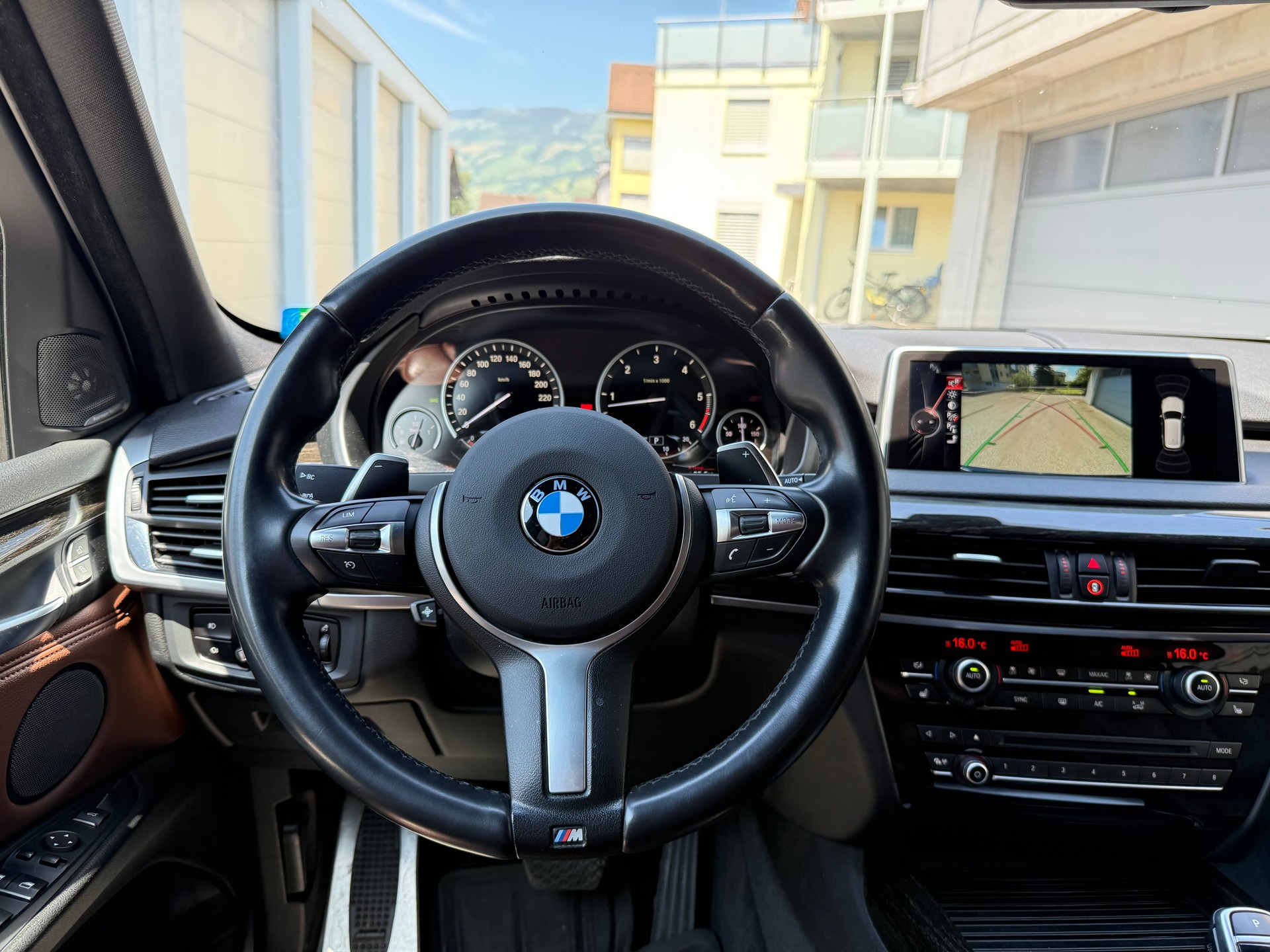 BMW X5 xDrive M50d Steptronic-image-12