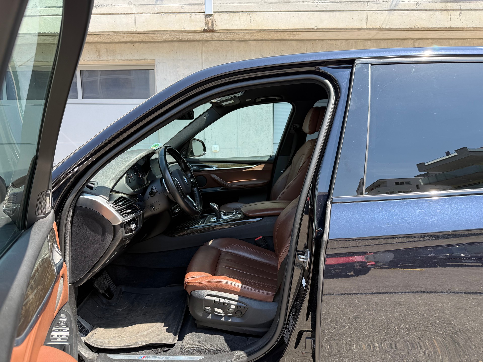 BMW X5 xDrive M50d Steptronic-image-9