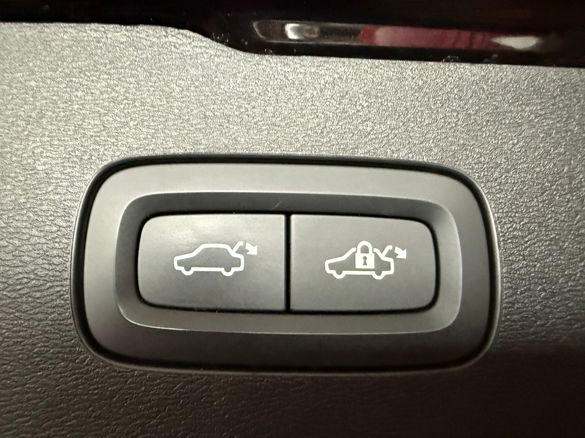VOLVO V60 B4 Diesel Mild Hybrid Inscription Geartronic-image-4