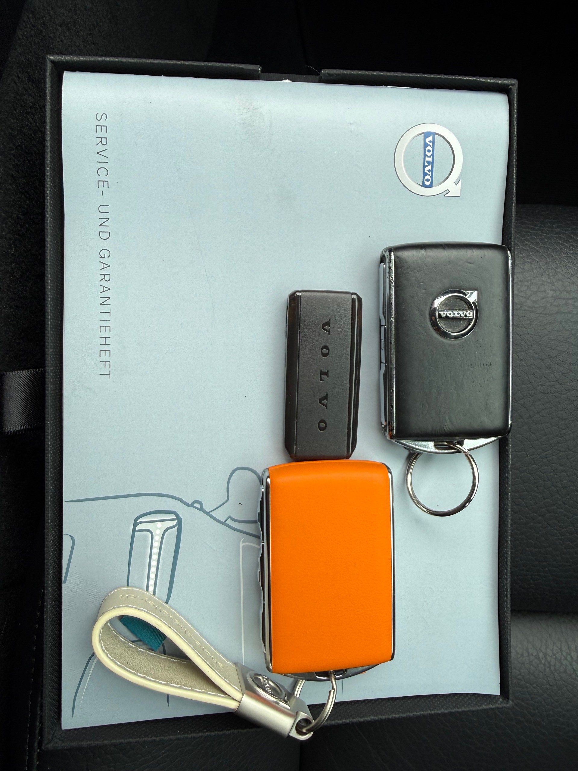 VOLVO V60 B4 Diesel Mild Hybrid Inscription Geartronic-image-6