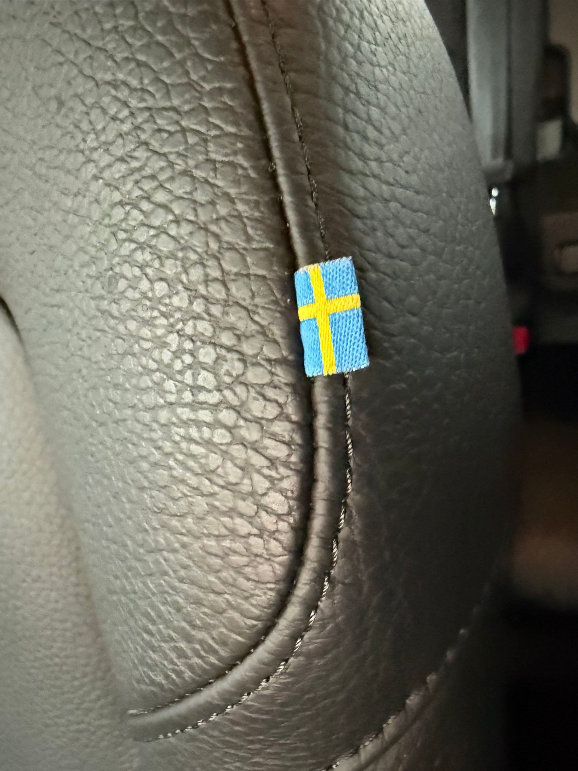 VOLVO V60 B4 Diesel Mild Hybrid Inscription Geartronic-image-5