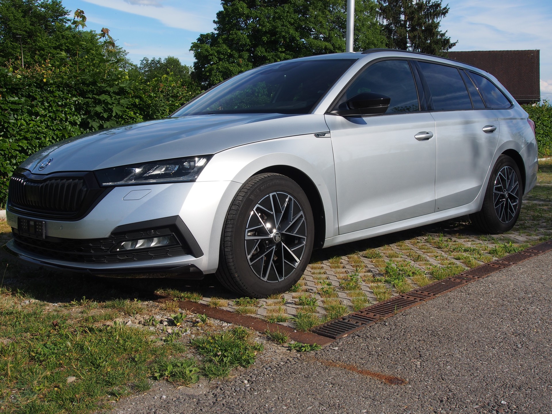 SKODA 2.0 TDI SportLine 4x4 DSG