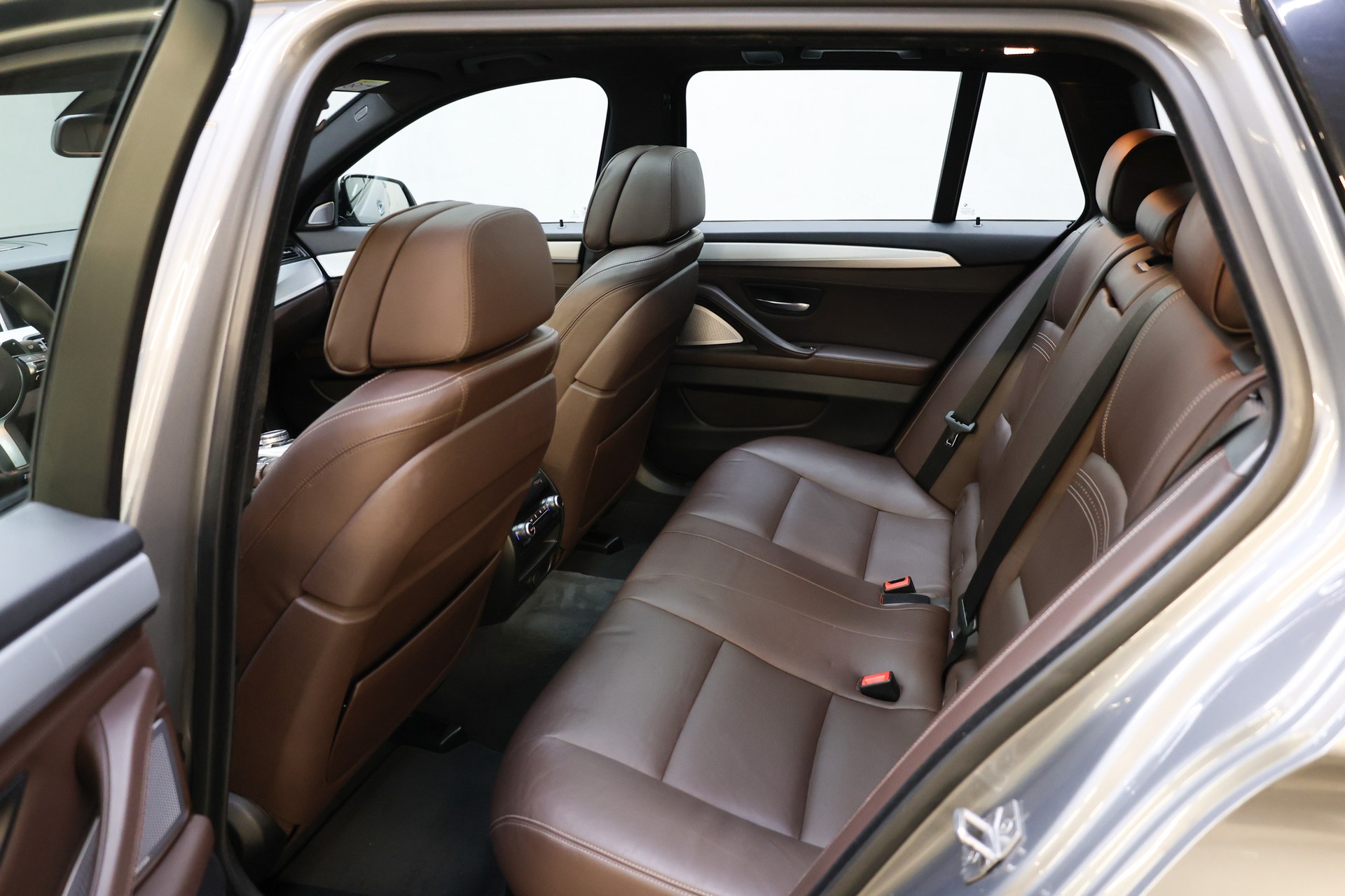 BMW M 550d xDrive Touring M Paket-image-31