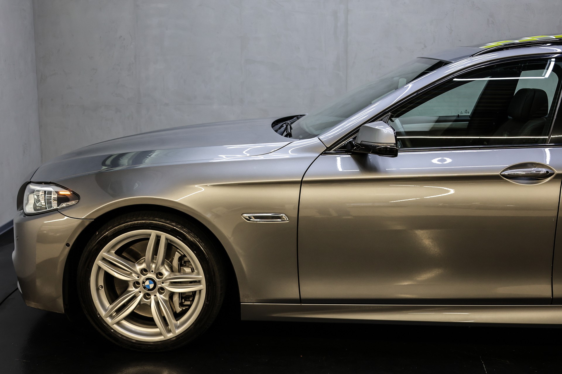 BMW M 550d xDrive Touring M Paket-image-12