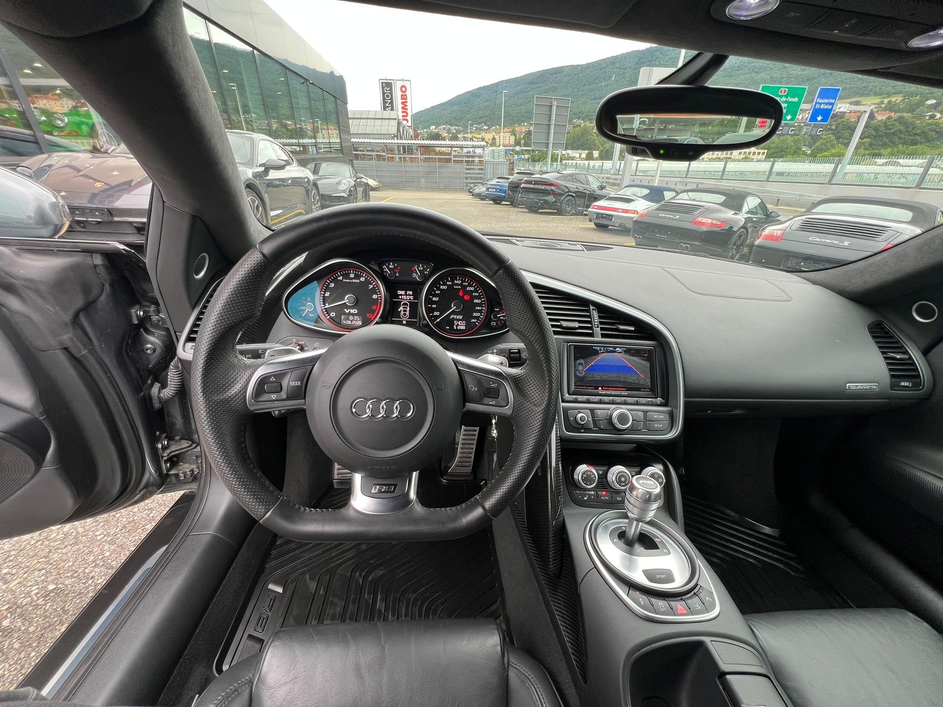 AUDI R8 Coupé 5.2 R-Tronic-image-6