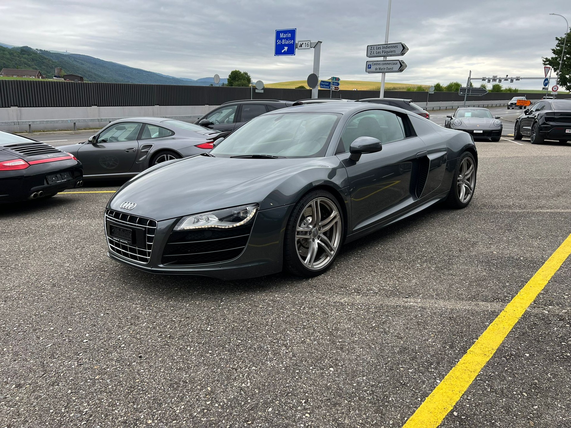 AUDI R8 Coupé 5.2 R-Tronic-showroom-element-3