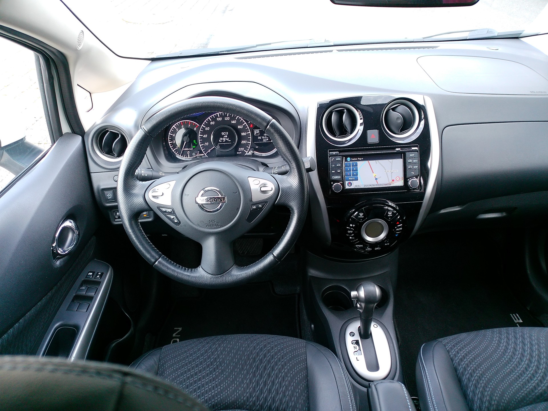 NISSAN Note 1.2 DIG-S tekna CVT-image-16