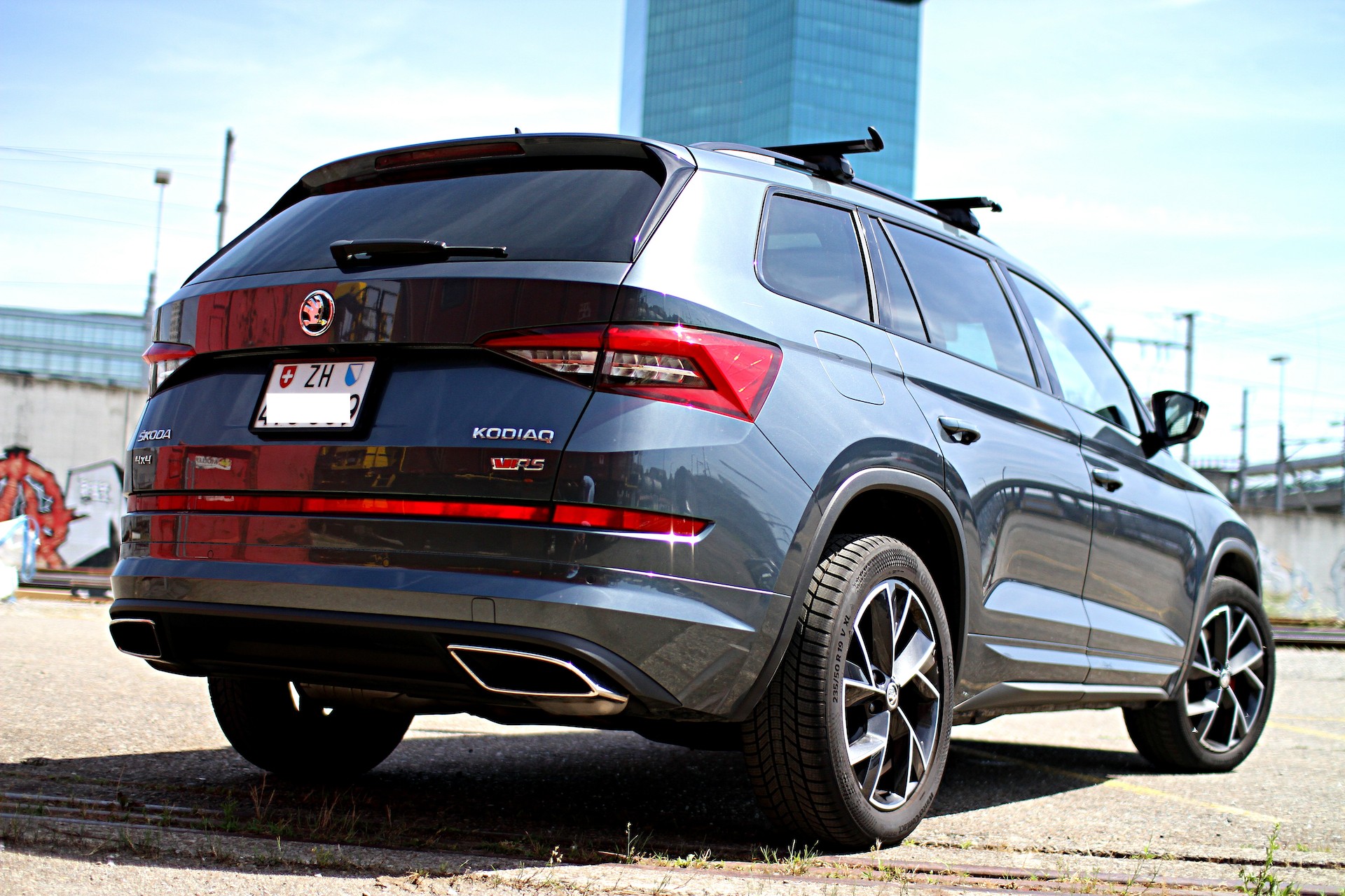 SKODA 2.0 Bi-TDI 240 RS DSG-image-2
