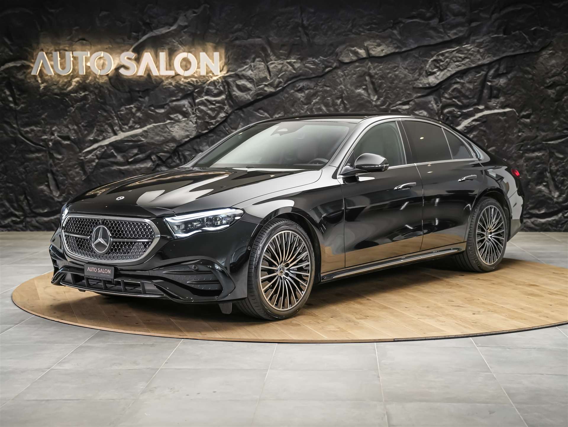 MERCEDES-BENZ E 220 d 4Matic 9G-Tronic *Werksgarantie*Superscreen*Burmester Soundsystem*360° Kamera*-image-1