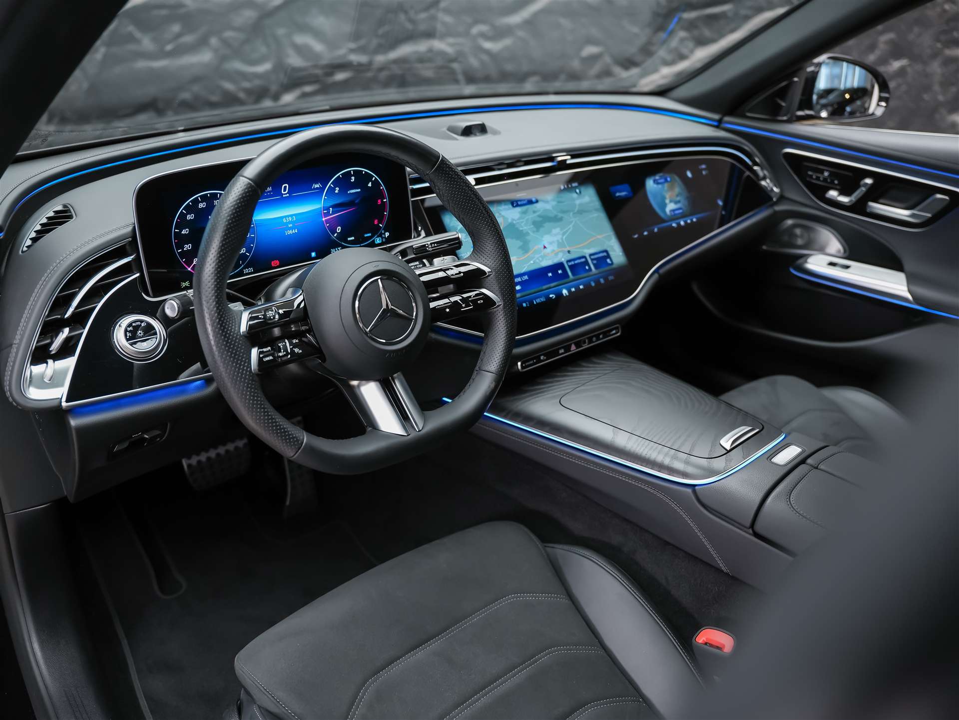 MERCEDES-BENZ E 220 d 4Matic 9G-Tronic *Werksgarantie*Superscreen*Burmester Soundsystem*360° Kamera*-image-8