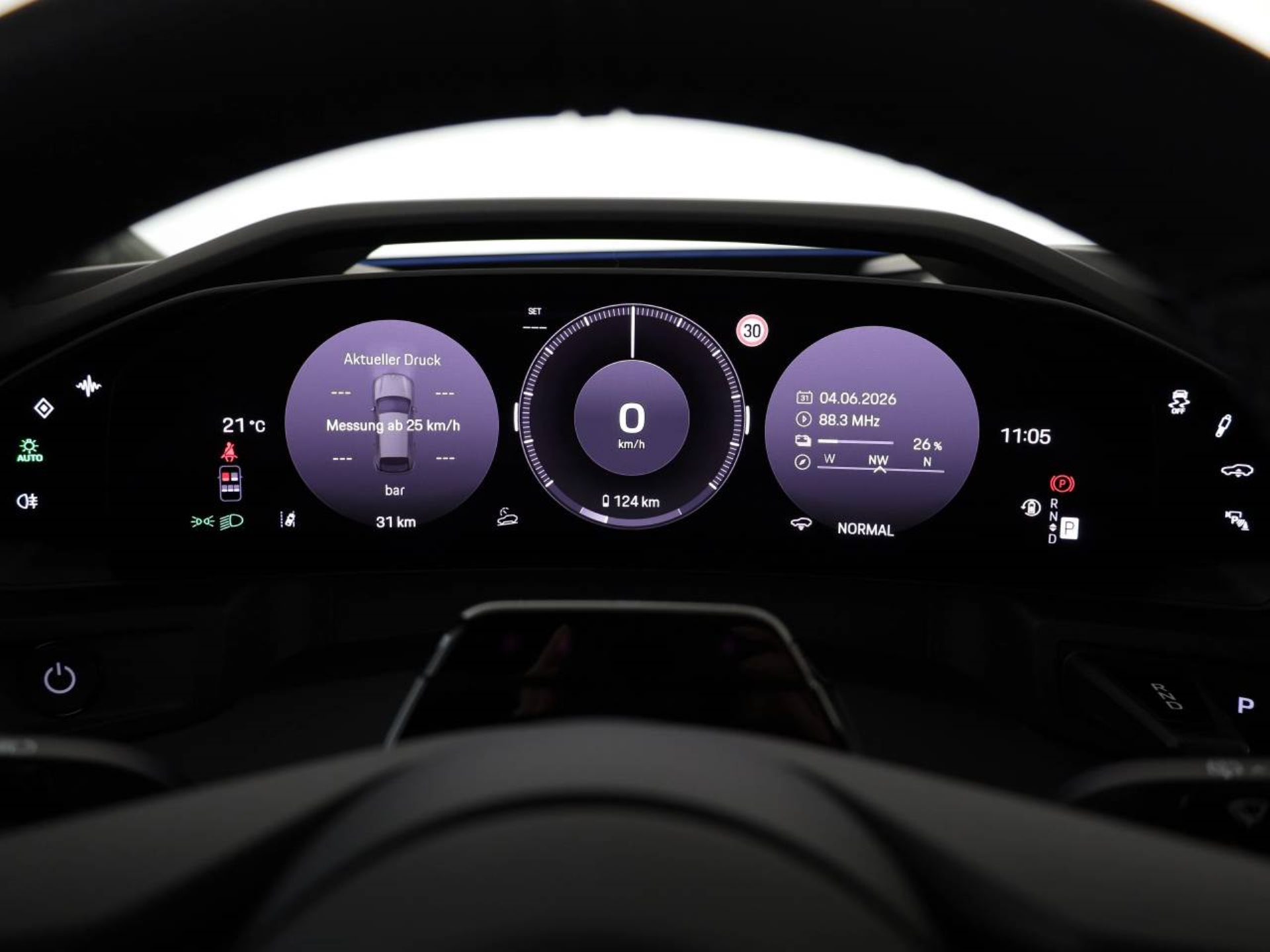 PORSCHE Cayenne Electric-image-14