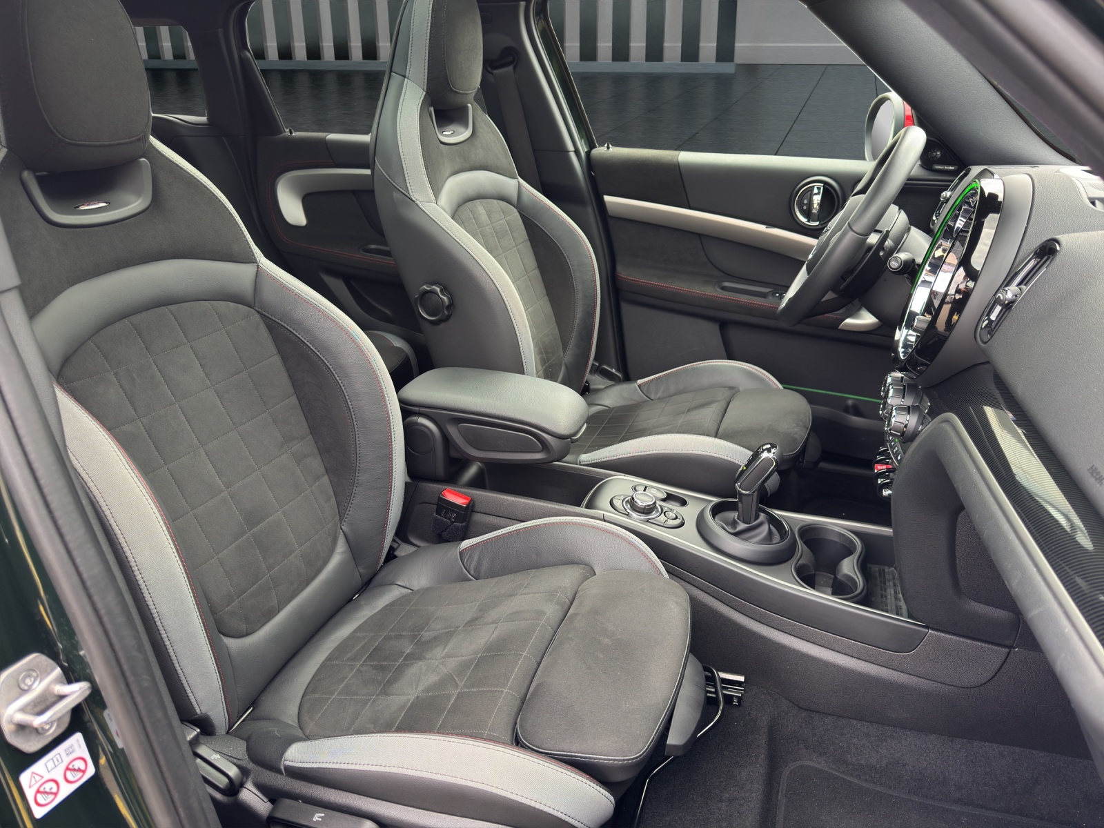 MINI Countryman F60 2.0i John Cooper Works ALL4-image-18