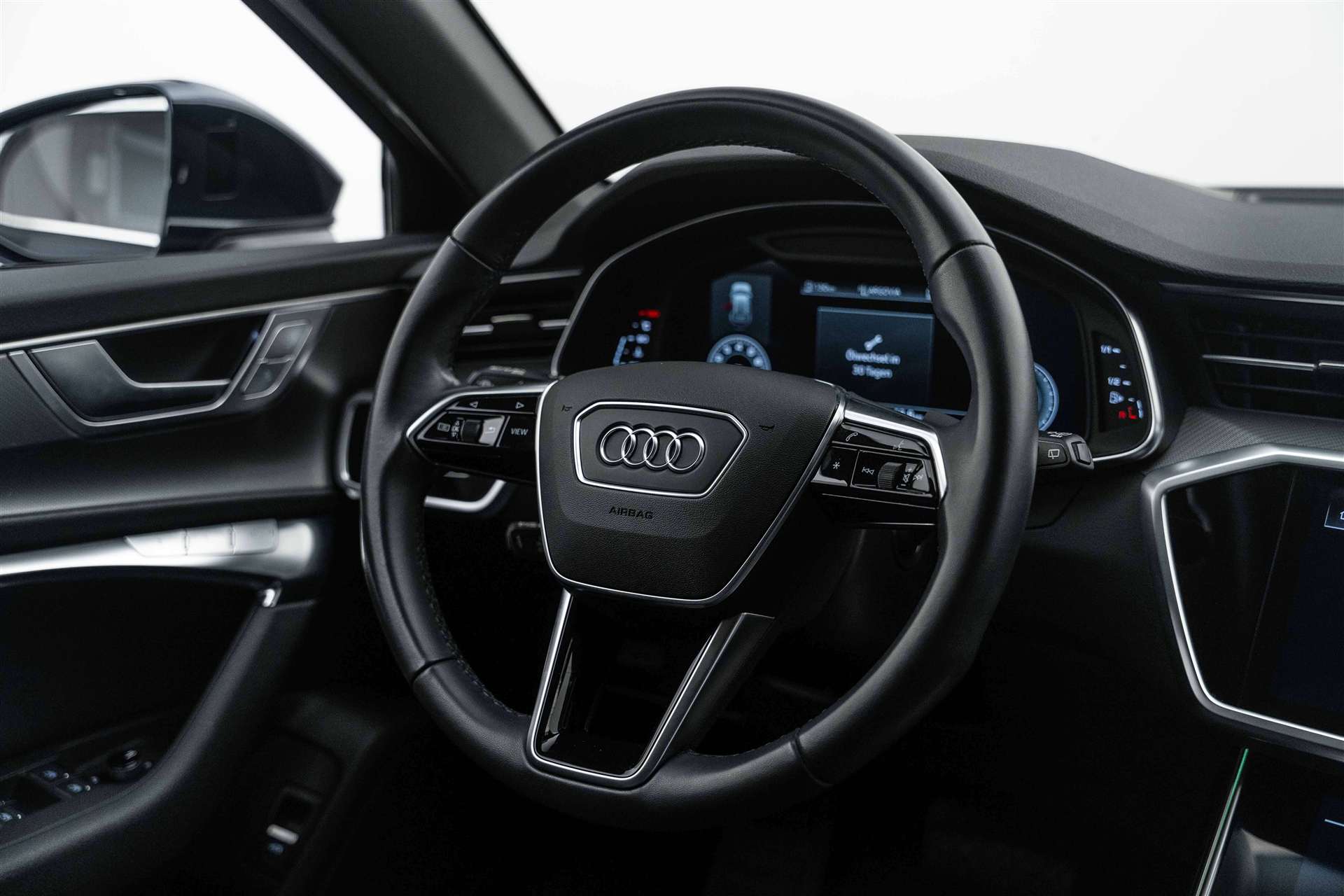 AUDI A6 Avant 45 TFSI Sport S-tronic quattro-image-9