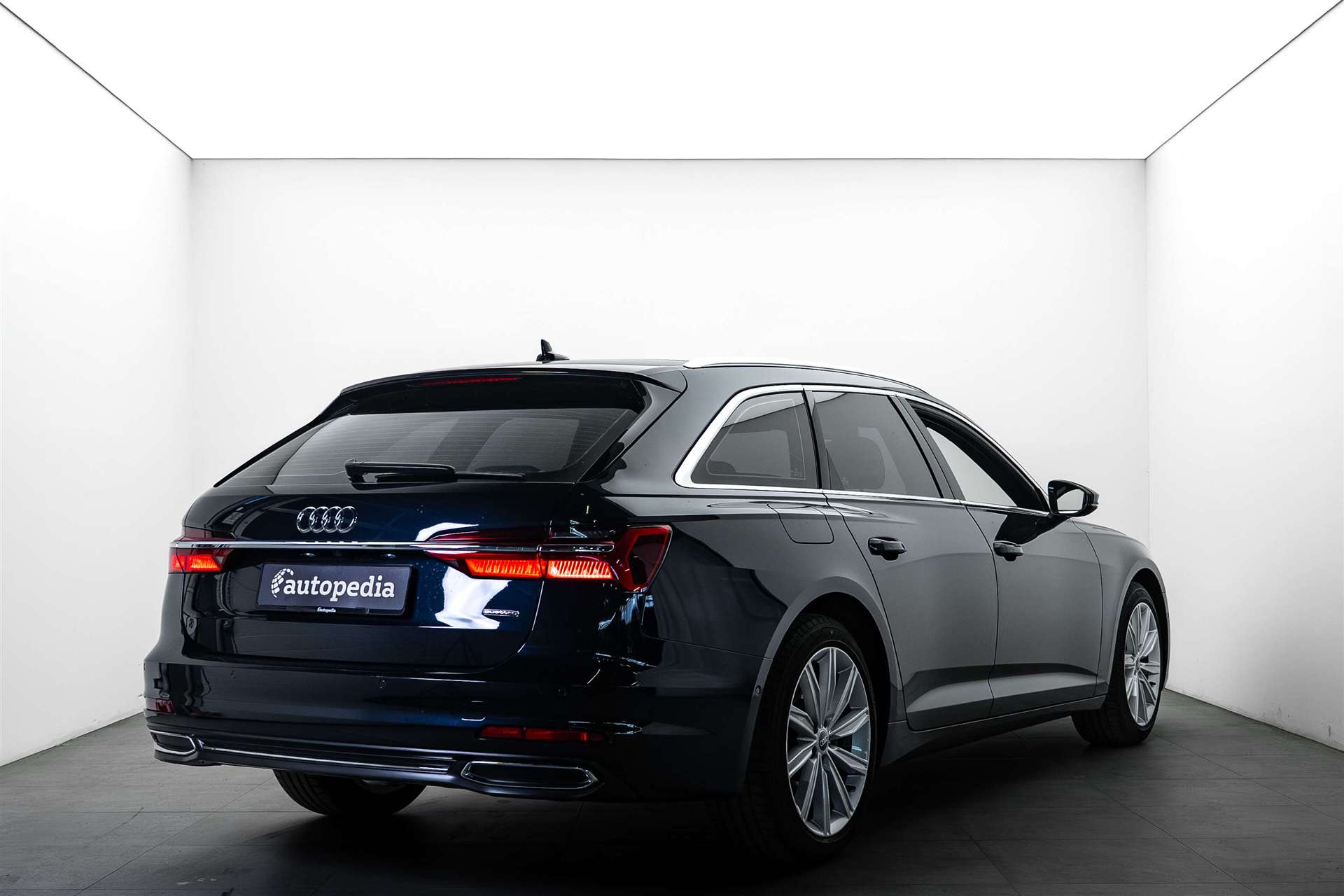 AUDI A6 Avant 45 TFSI Sport S-tronic quattro-image-2
