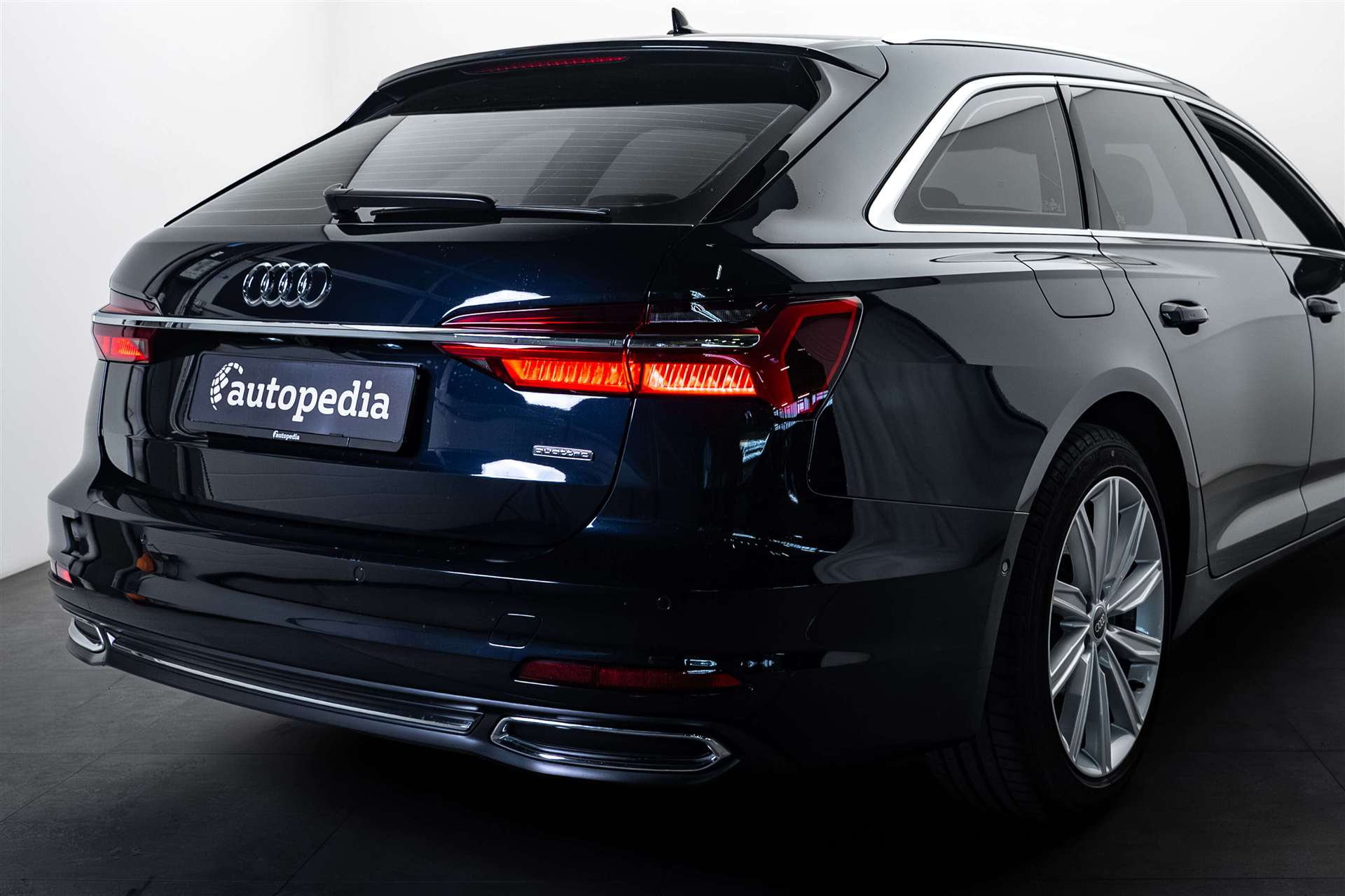 AUDI A6 Avant 45 TFSI Sport S-tronic quattro-image-3