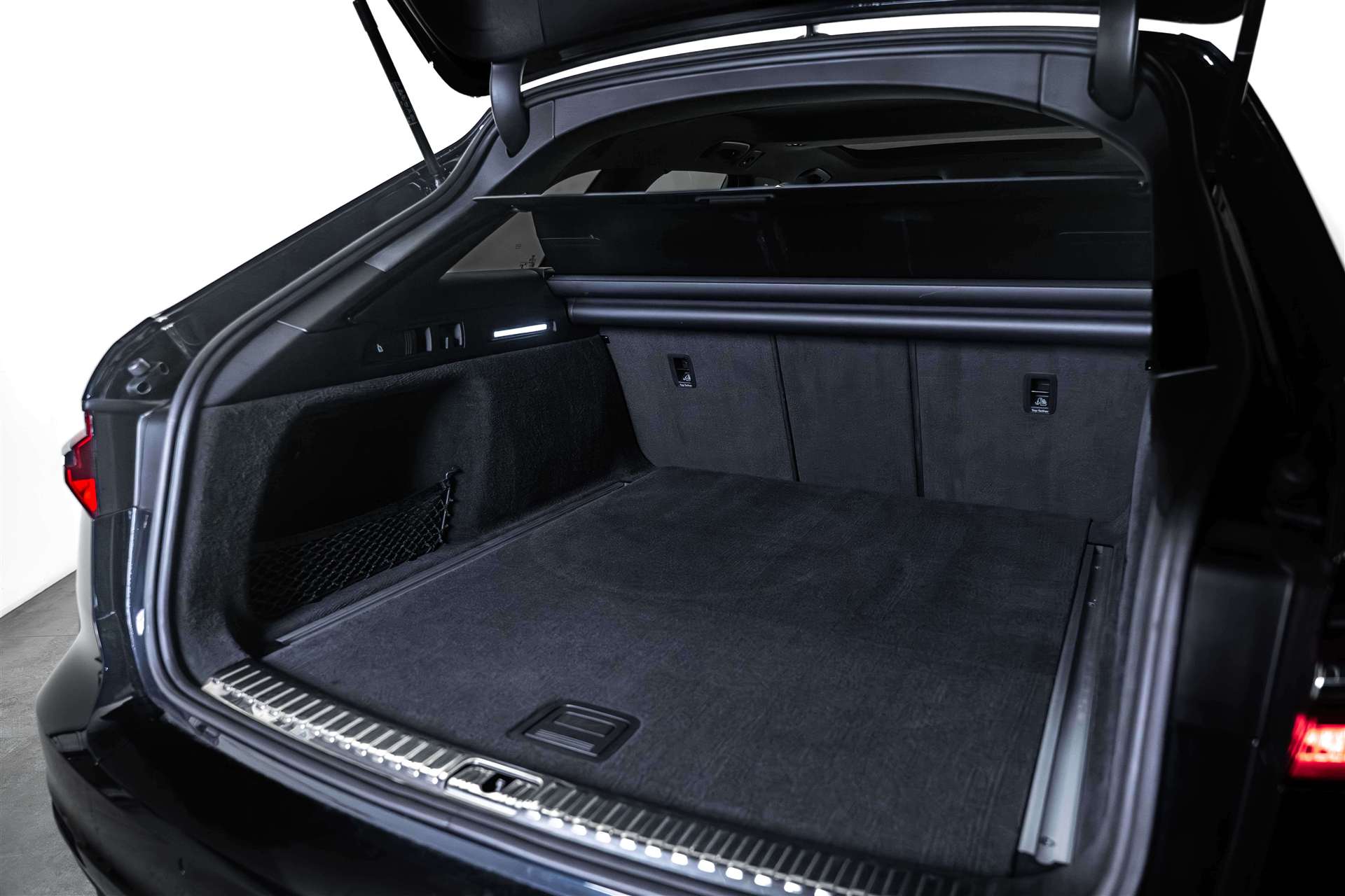 AUDI A6 Avant 45 TFSI Sport S-tronic quattro-image-4
