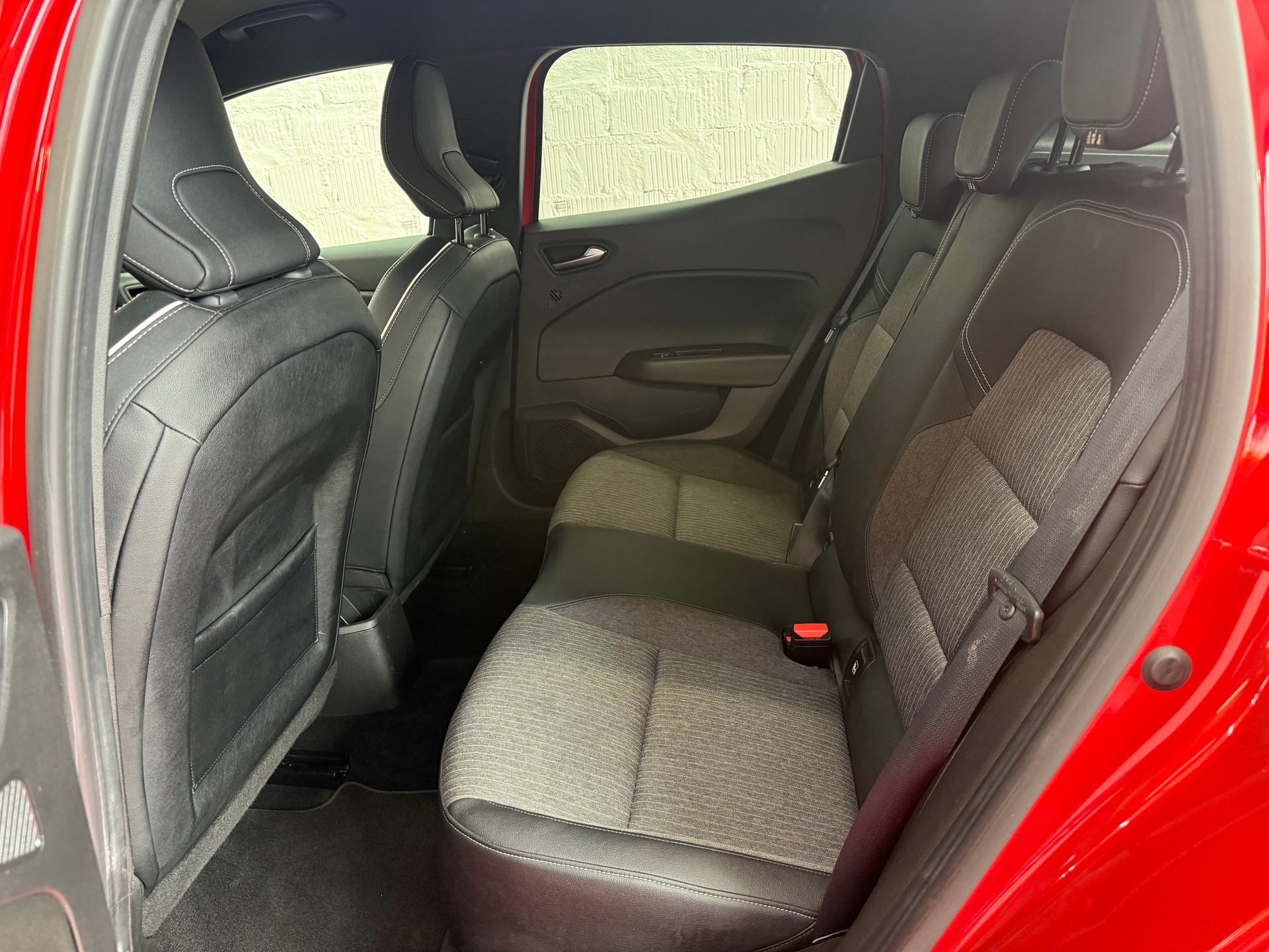 RENAULT Clio 1.3 Intens EDC-image-4