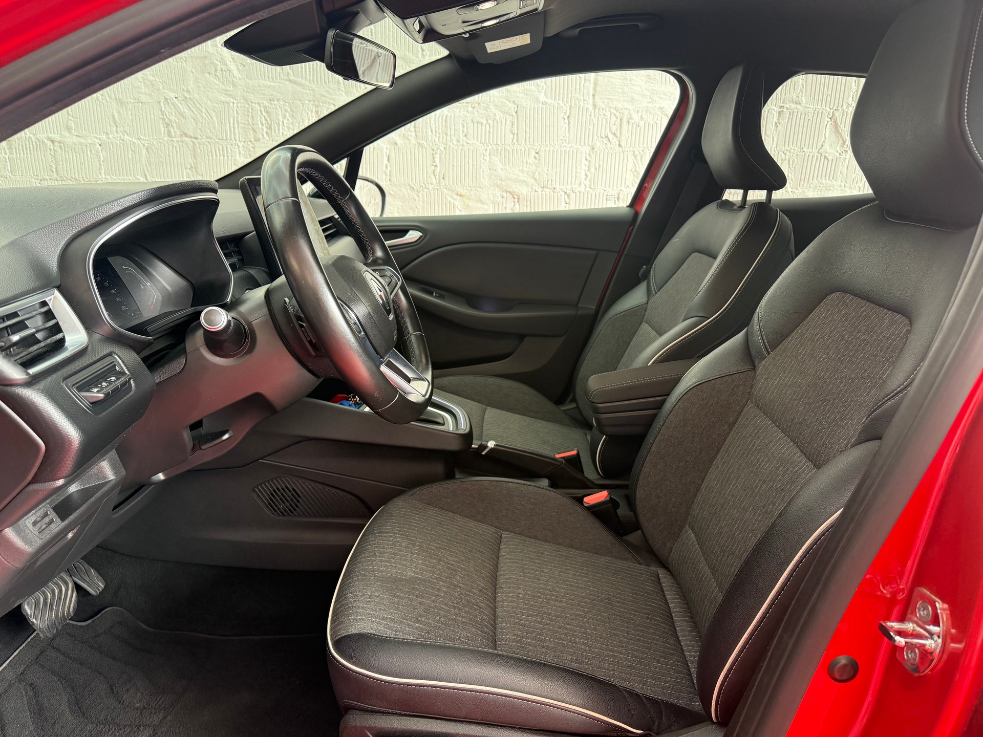 RENAULT Clio 1.3 Intens EDC-image-3