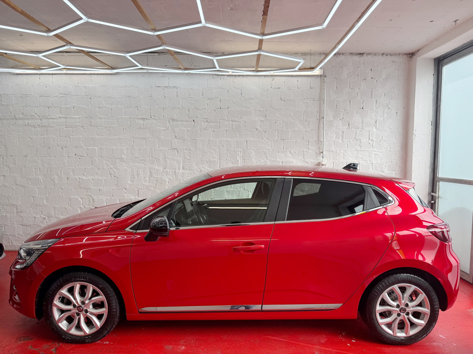 RENAULT Clio 1.3 Intens EDC-image-1