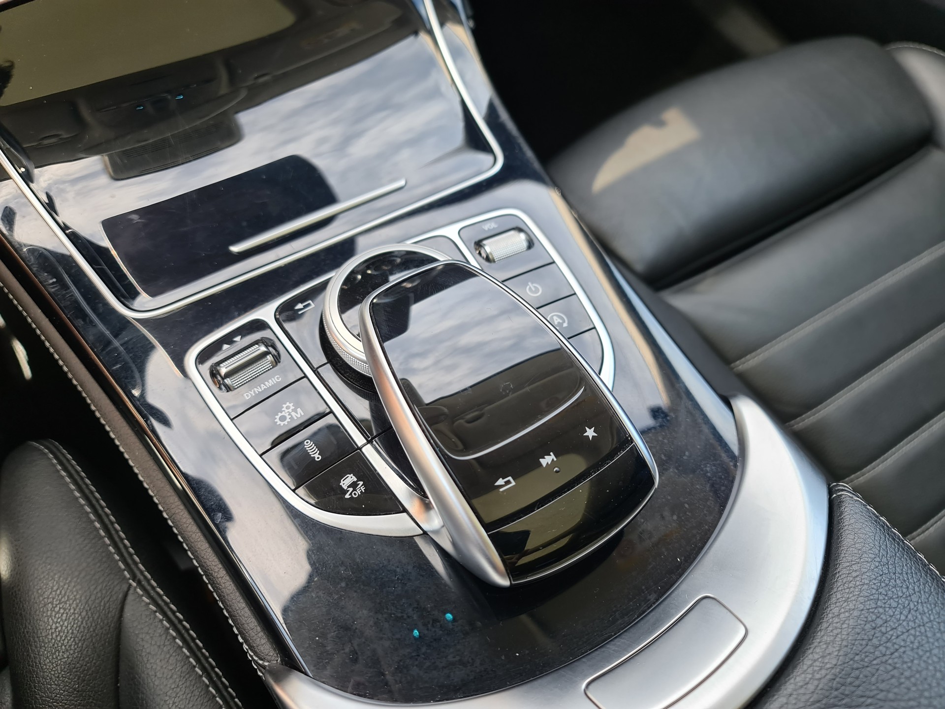 MERCEDES-BENZ GLC 43 AMG 4Matic 9G-Tronic-image-8