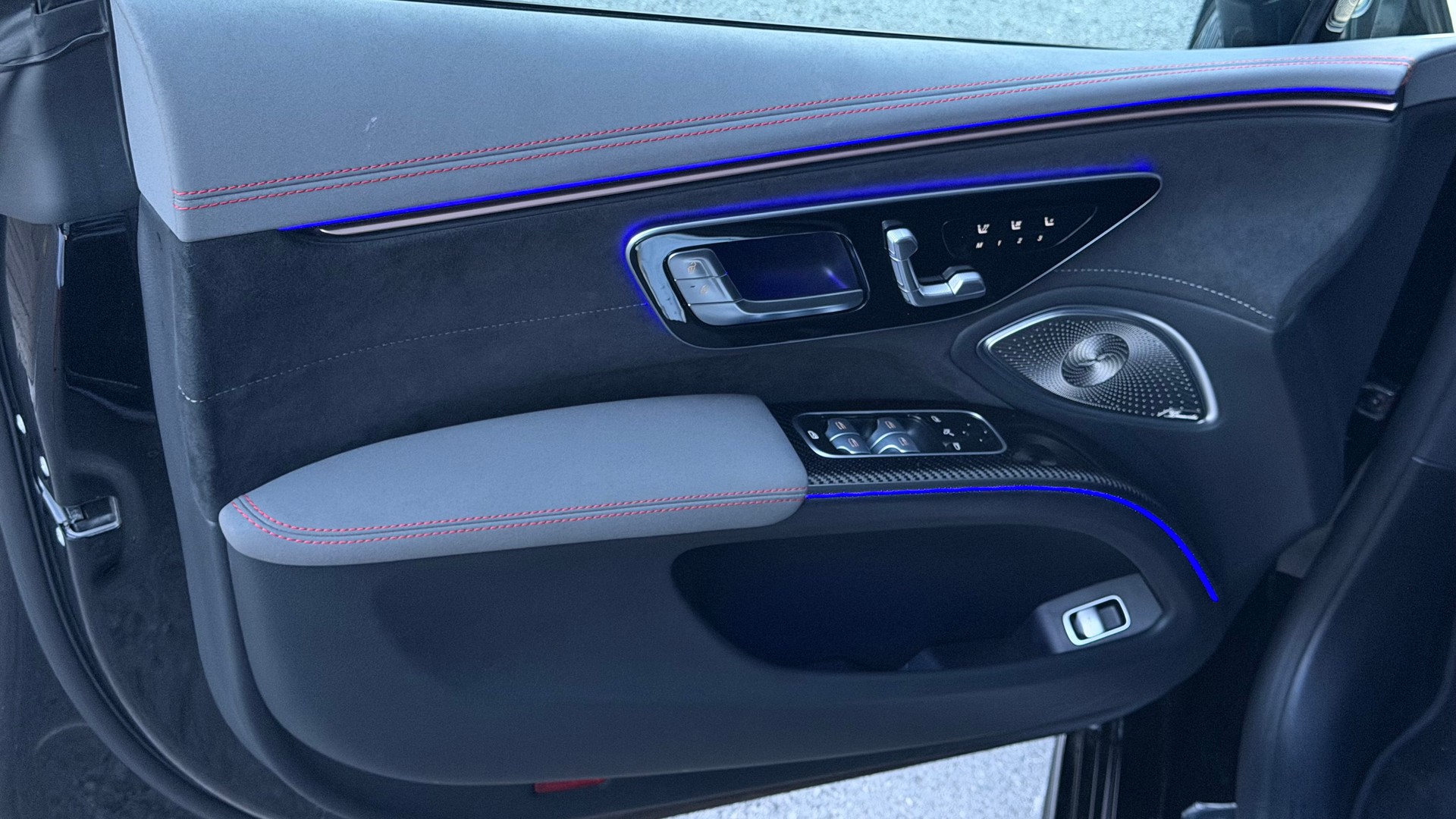 MERCEDES-BENZ EQS AMG 53 4Matic+ ♦️ Batteriekapazität = 98.8%*1.Hand*Traumausstattung*CH Fahrzeug♦️-image-24