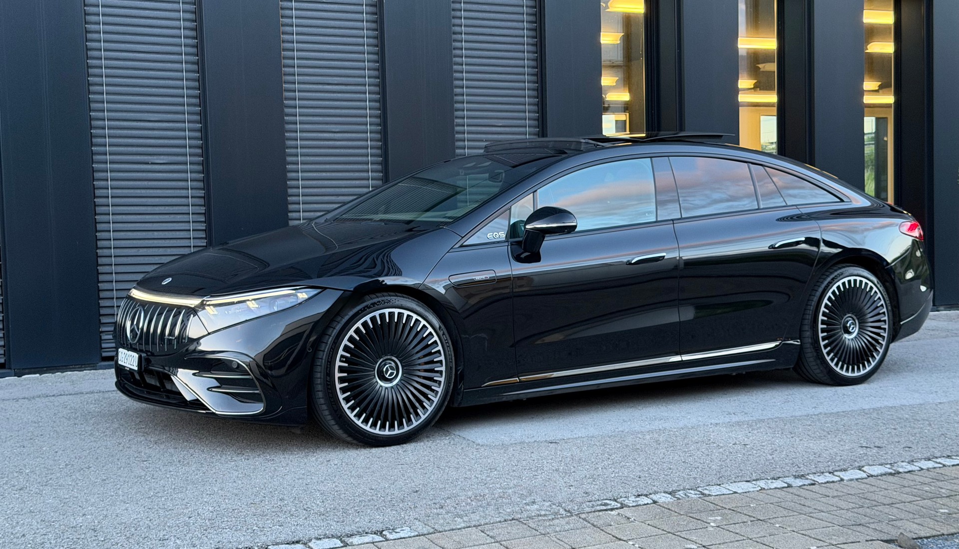 MERCEDES-BENZ EQS AMG 53 4Matic+ ♦️ Batteriekapazität = 98.8%*1.Hand*Traumausstattung*CH Fahrzeug♦️-image-7