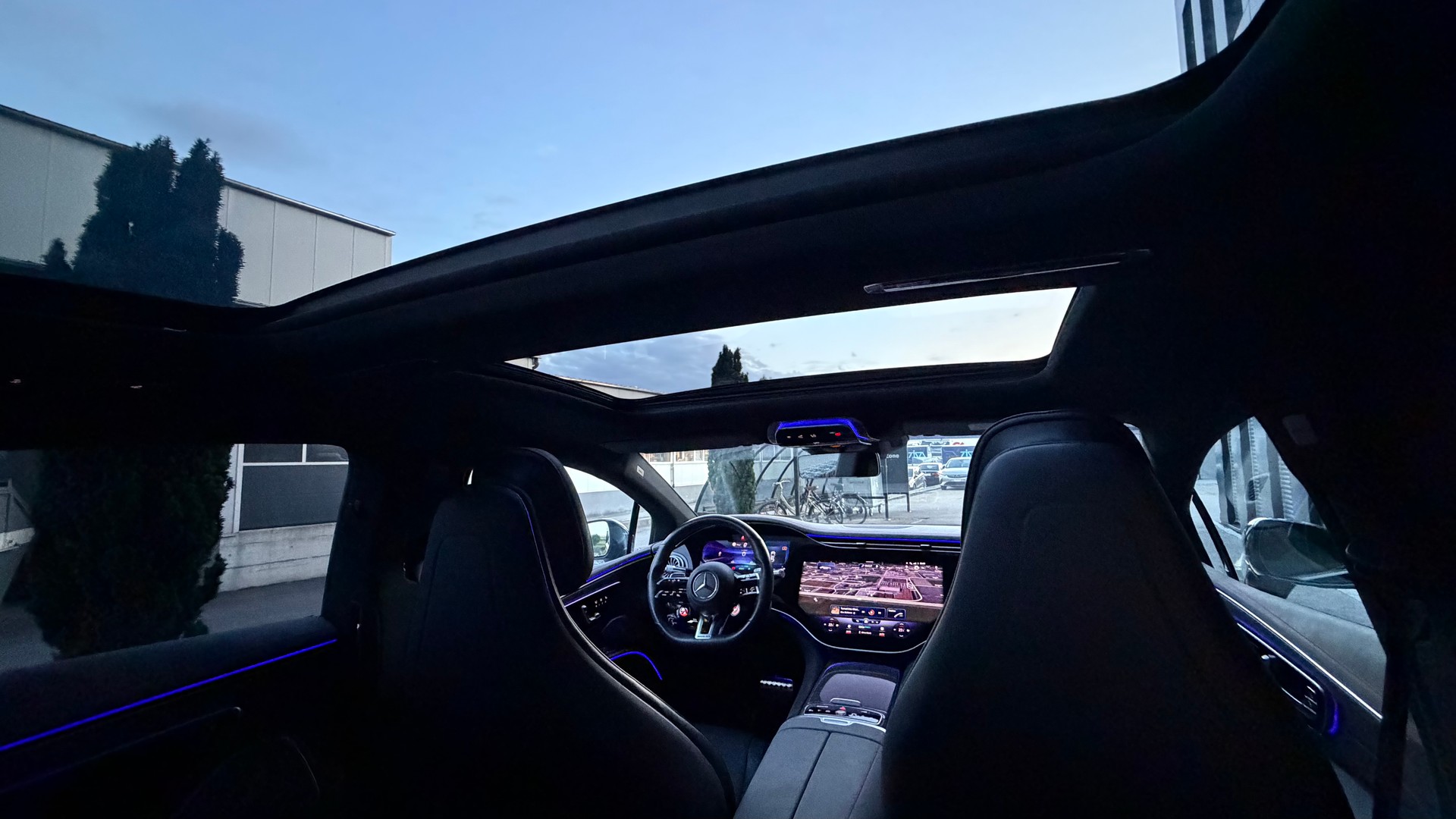 MERCEDES-BENZ EQS AMG 53 4Matic+ ♦️ Batteriekapazität = 98.8%*1.Hand*Traumausstattung*CH Fahrzeug♦️-image-21