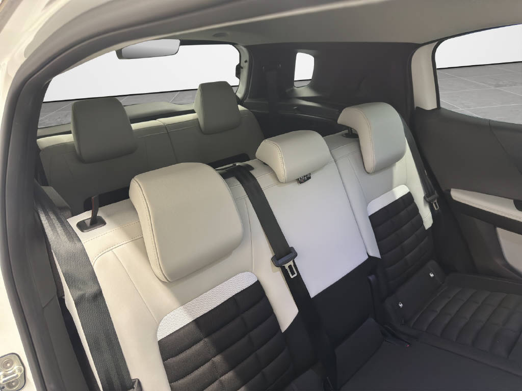 CITROEN C3 Aircross 1.2 Hybrid Max 7 Plätzer-image-11
