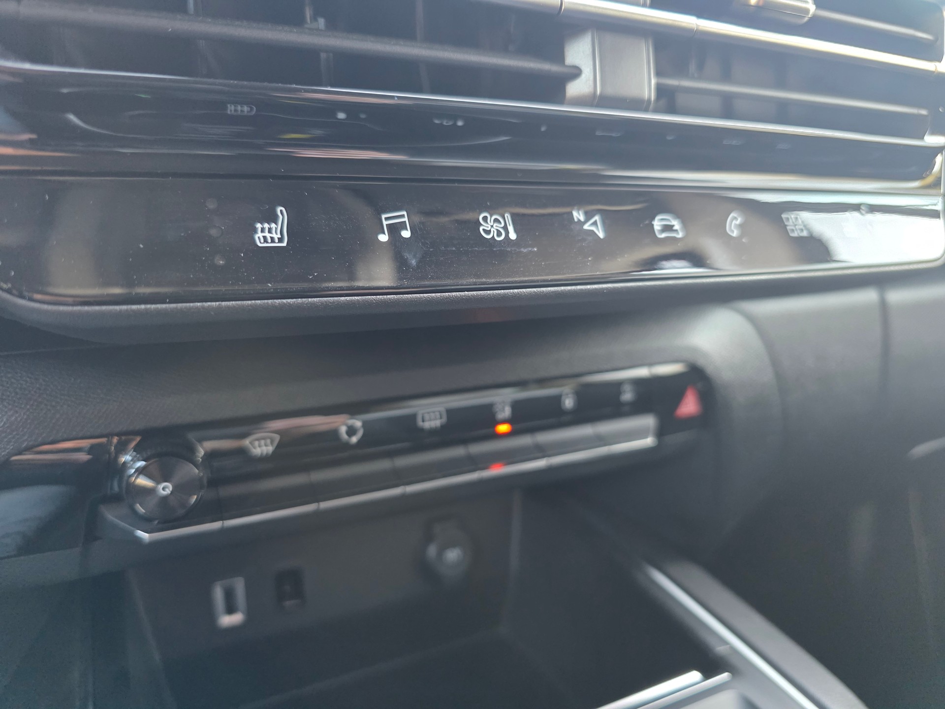 CITROEN C5 Aircross 1.2 HEV Swiss Edition-image-14