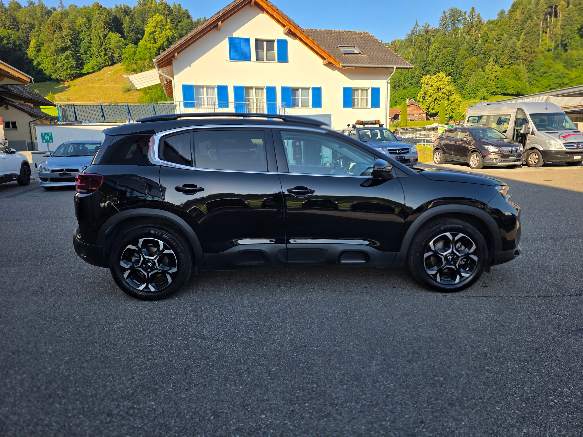 CITROEN C5 Aircross 1.2 HEV Swiss Edition-image-5