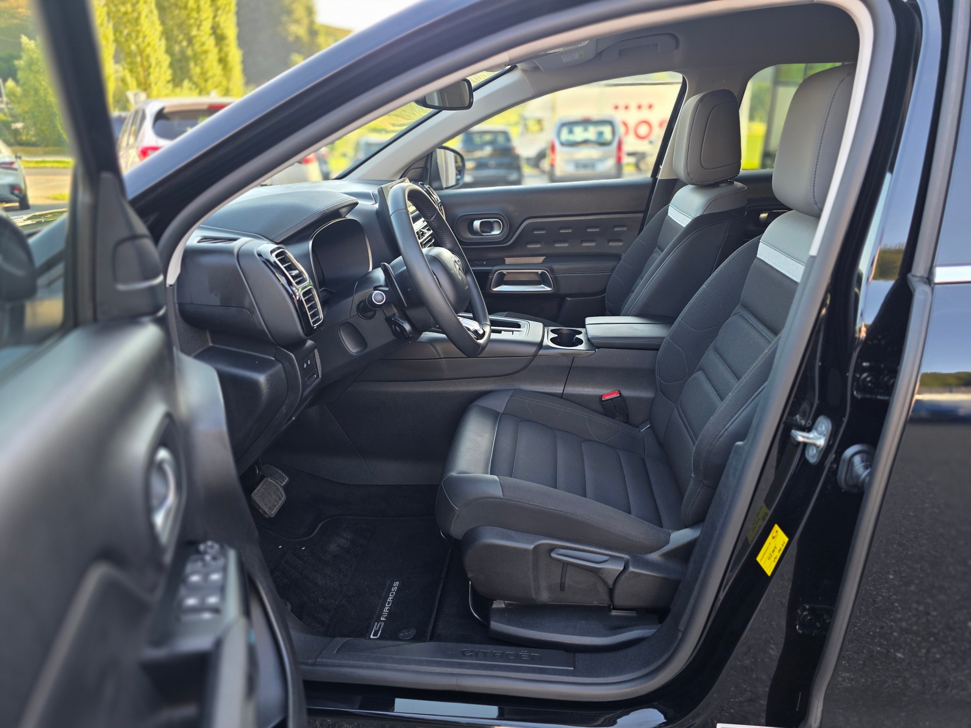 CITROEN C5 Aircross 1.2 HEV Swiss Edition-image-10