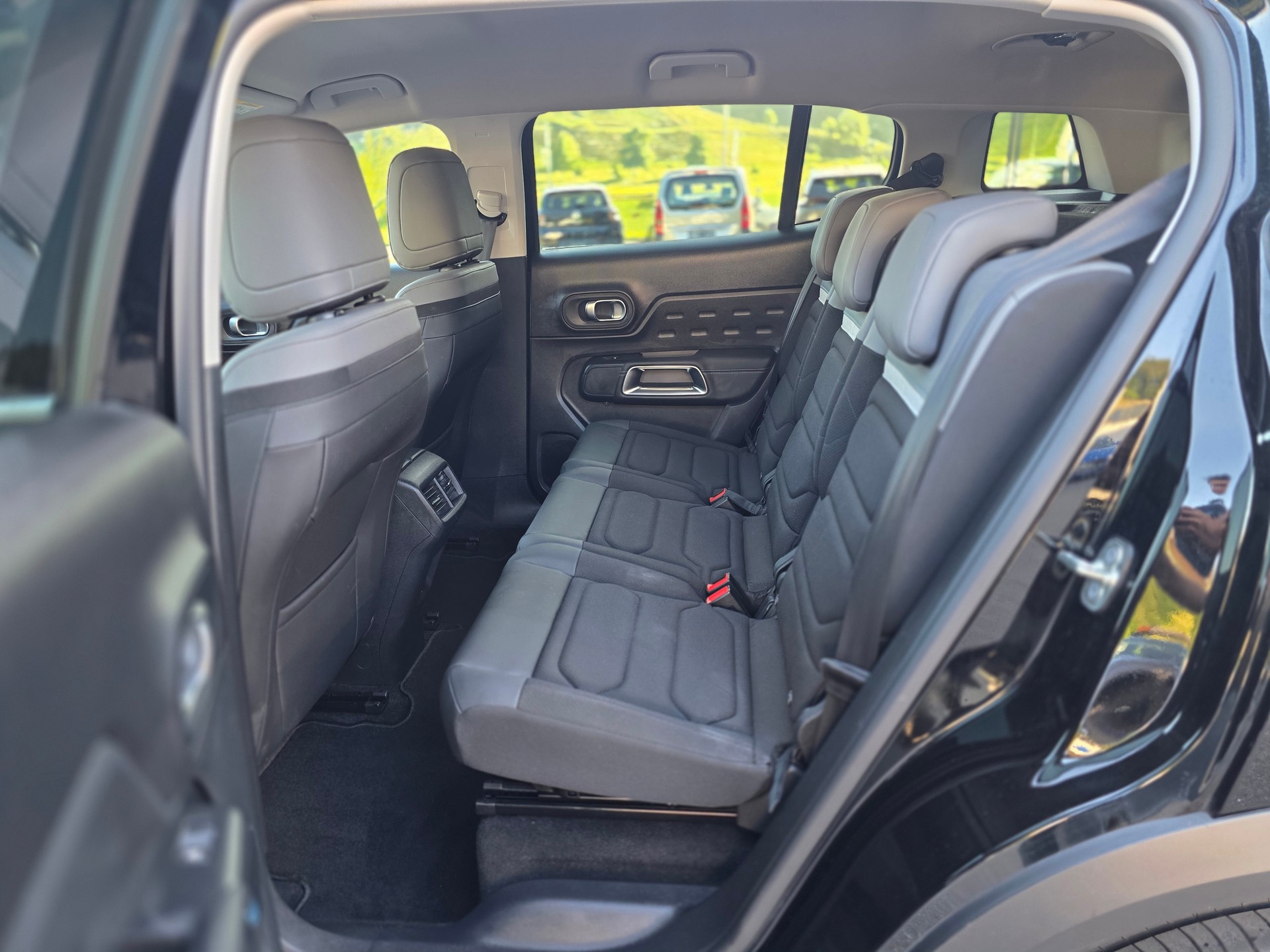 CITROEN C5 Aircross 1.2 HEV Swiss Edition-image-9