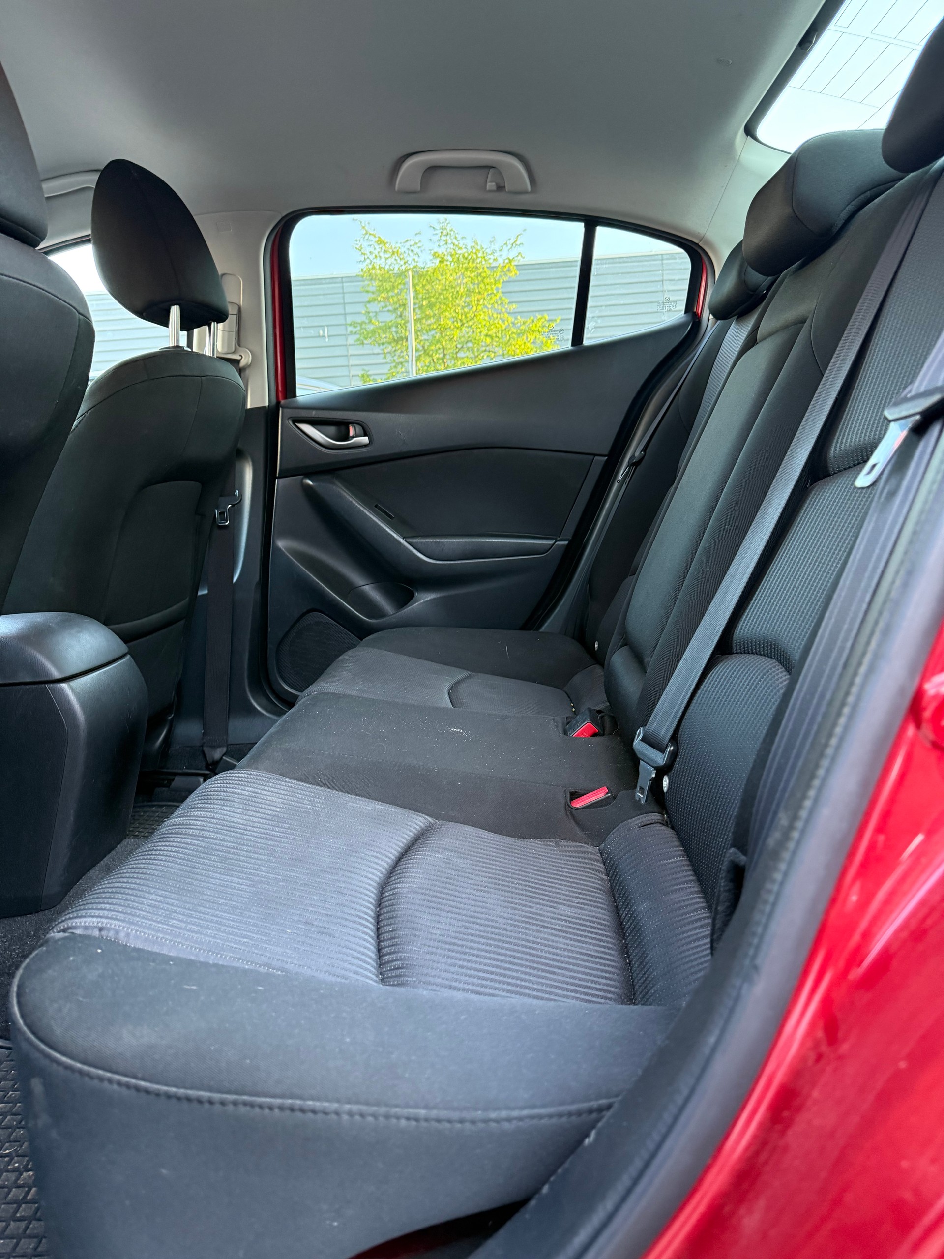 MAZDA 3 2.2 16V CD Revolution-image-6