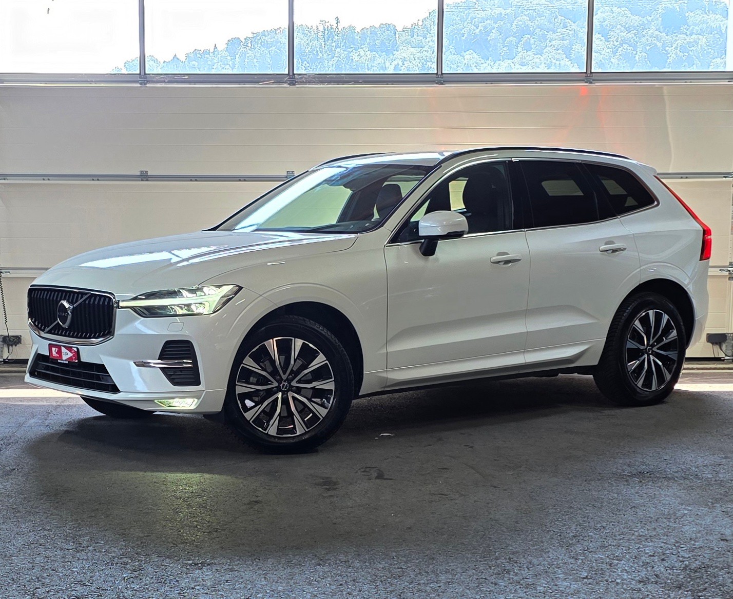 VOLVO XC60 B5 Benzin Mild Hybrid AWD Core Geartronic *Spurassistens&PilotAsisst*CarPlay*Sitz-&Lenkradheizung*Harman&Kardon*-image-0