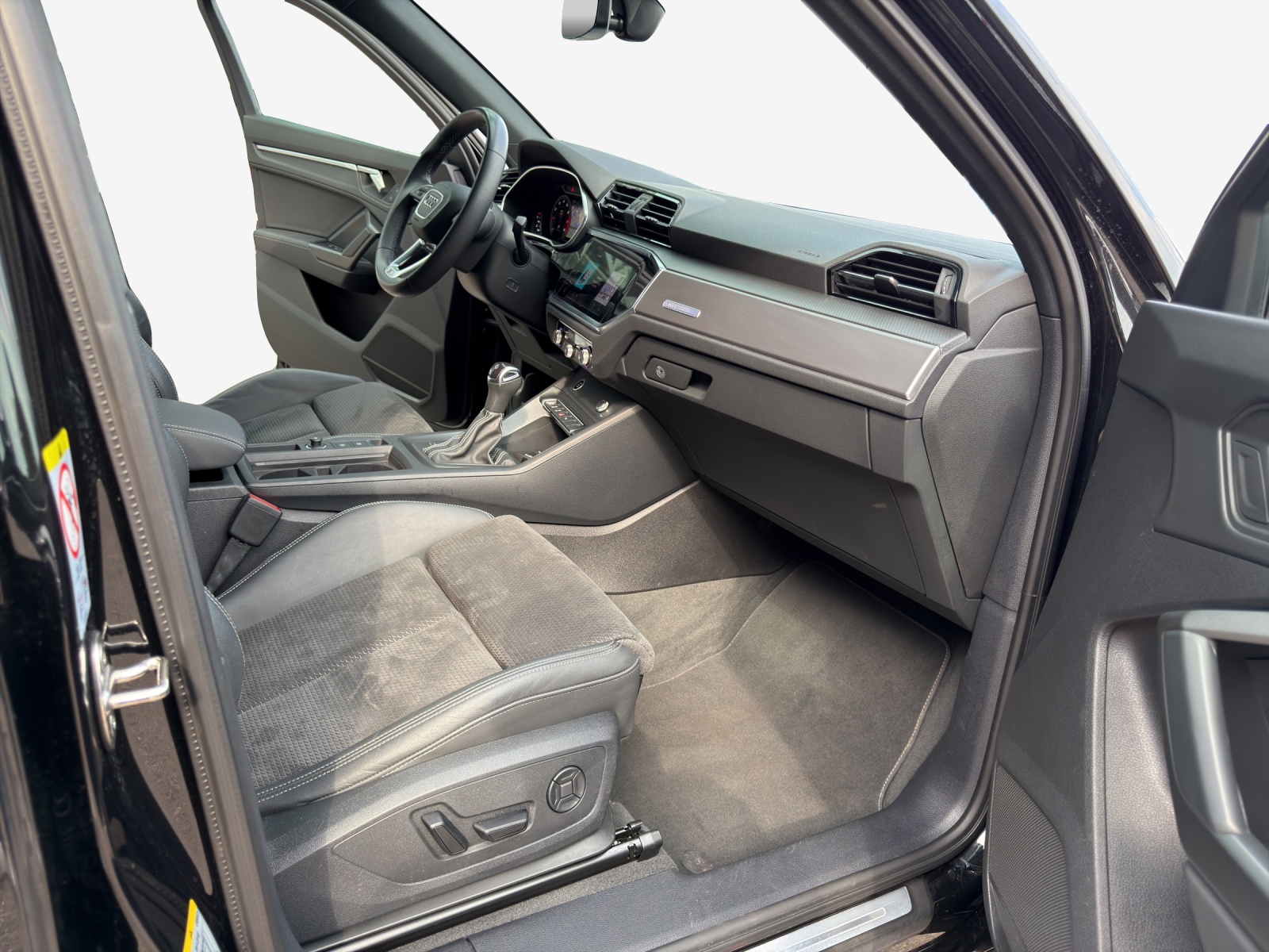 AUDI Q3 Sportback 35 TFSI S line Attraction S-tronic-image-14