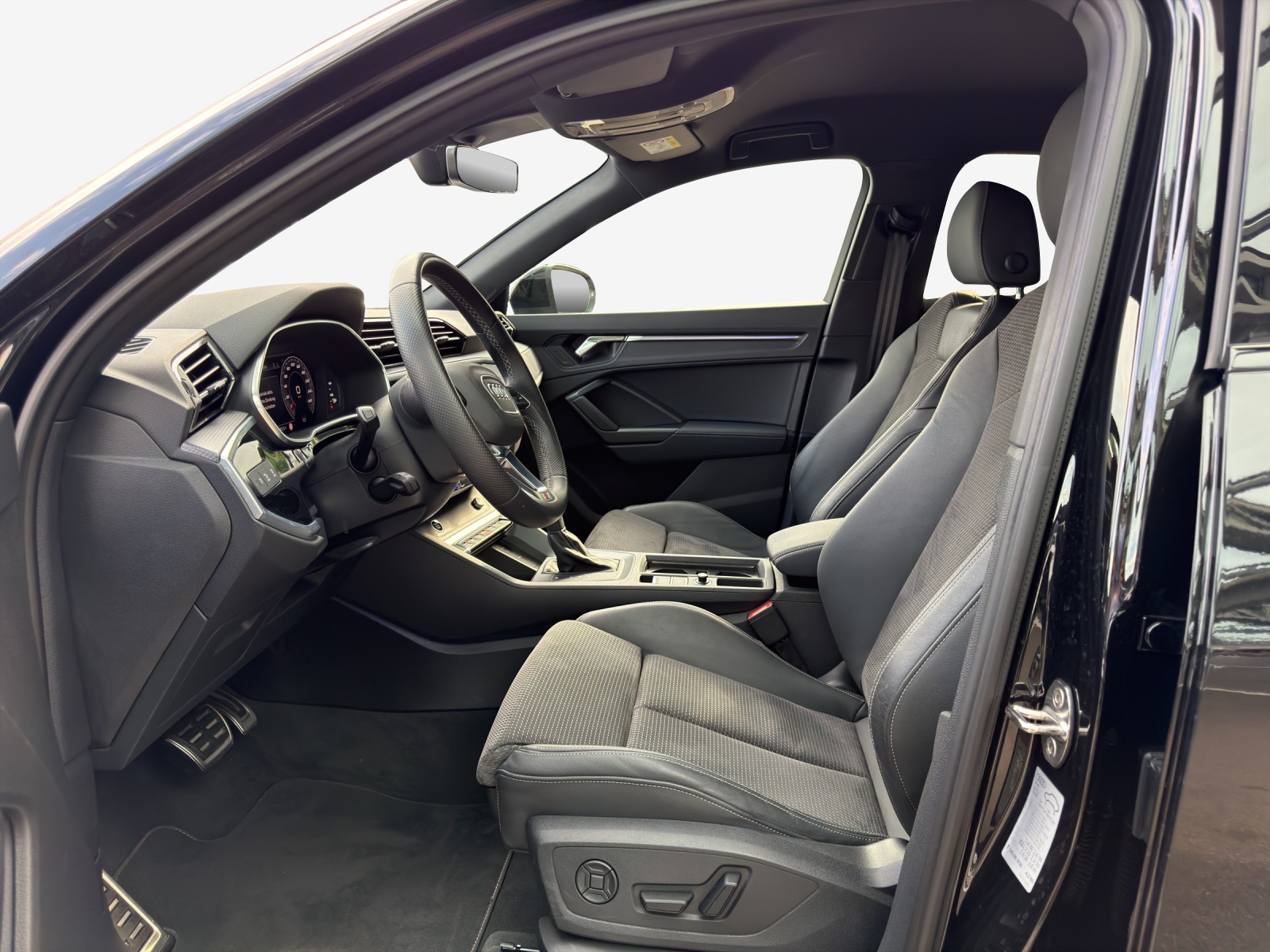 AUDI Q3 Sportback 35 TFSI S line Attraction S-tronic-image-7