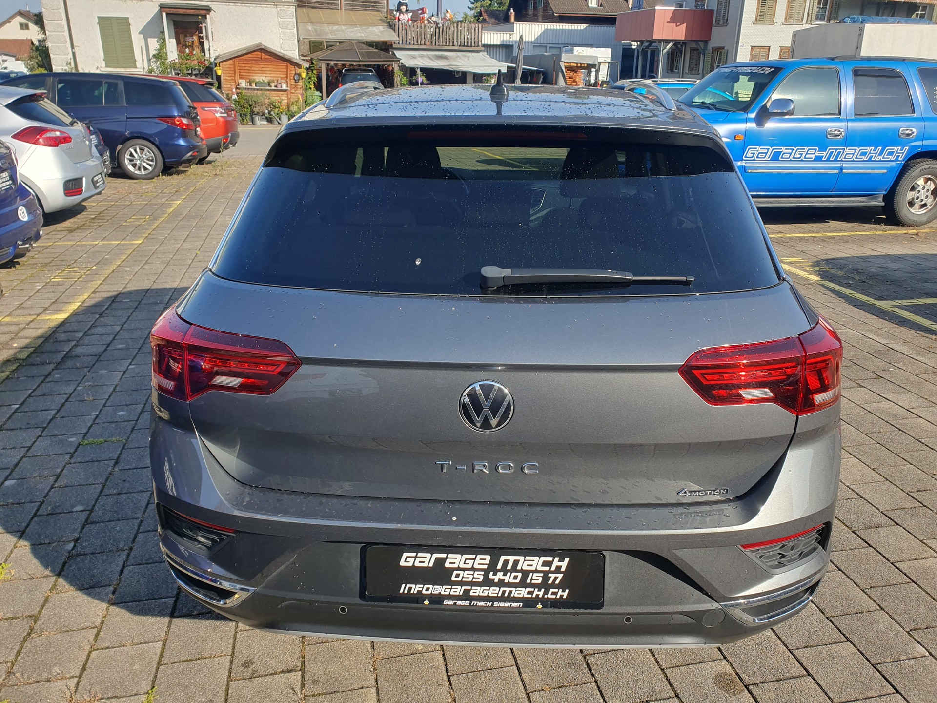VW T-Roc 2.0 TSI Advance DSG 4Motion-image-4