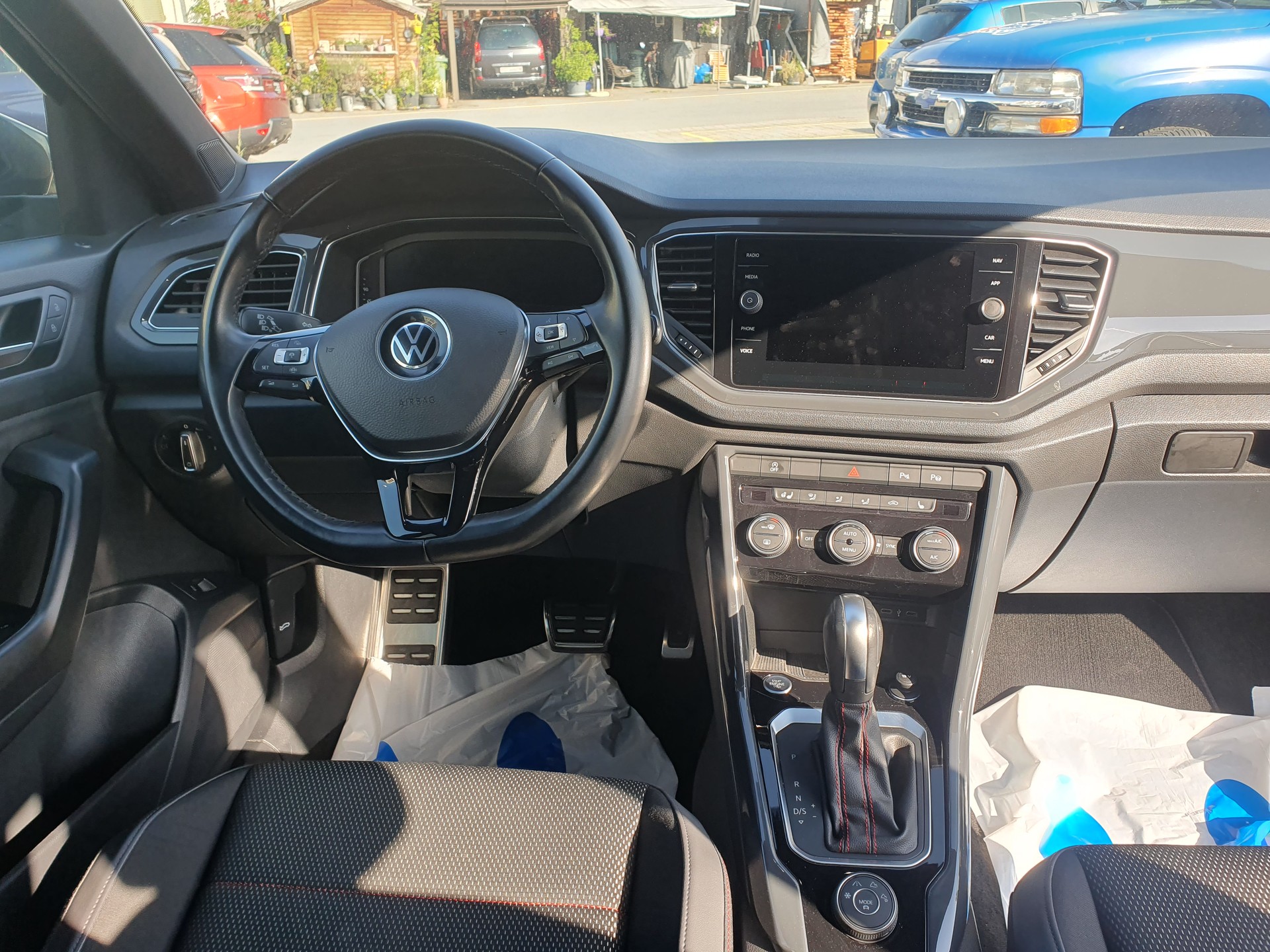 VW T-Roc 2.0 TSI Advance DSG 4Motion-image-8