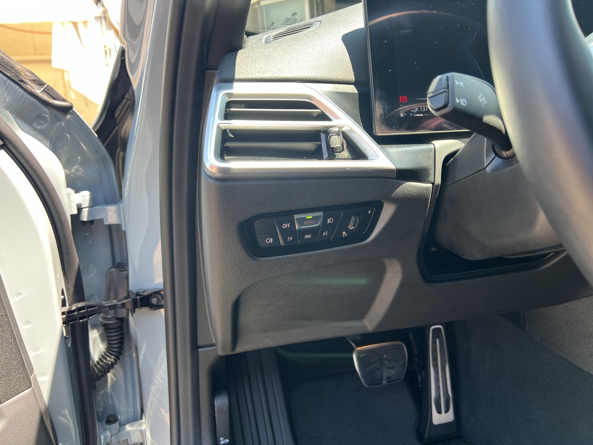 BMW 330e xDrive Steptronic M Sport-image-20