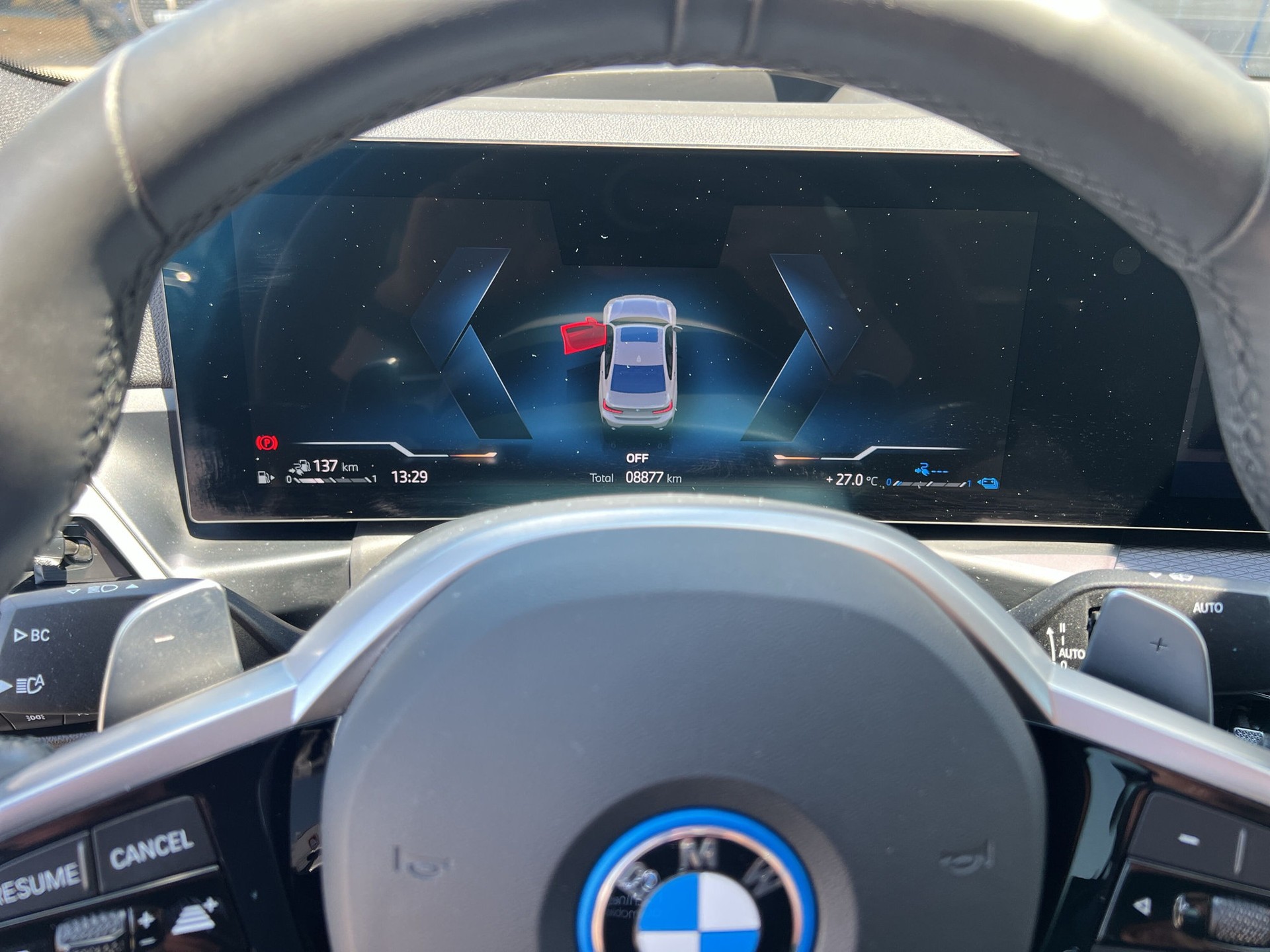 BMW 330e xDrive Steptronic M Sport-image-14