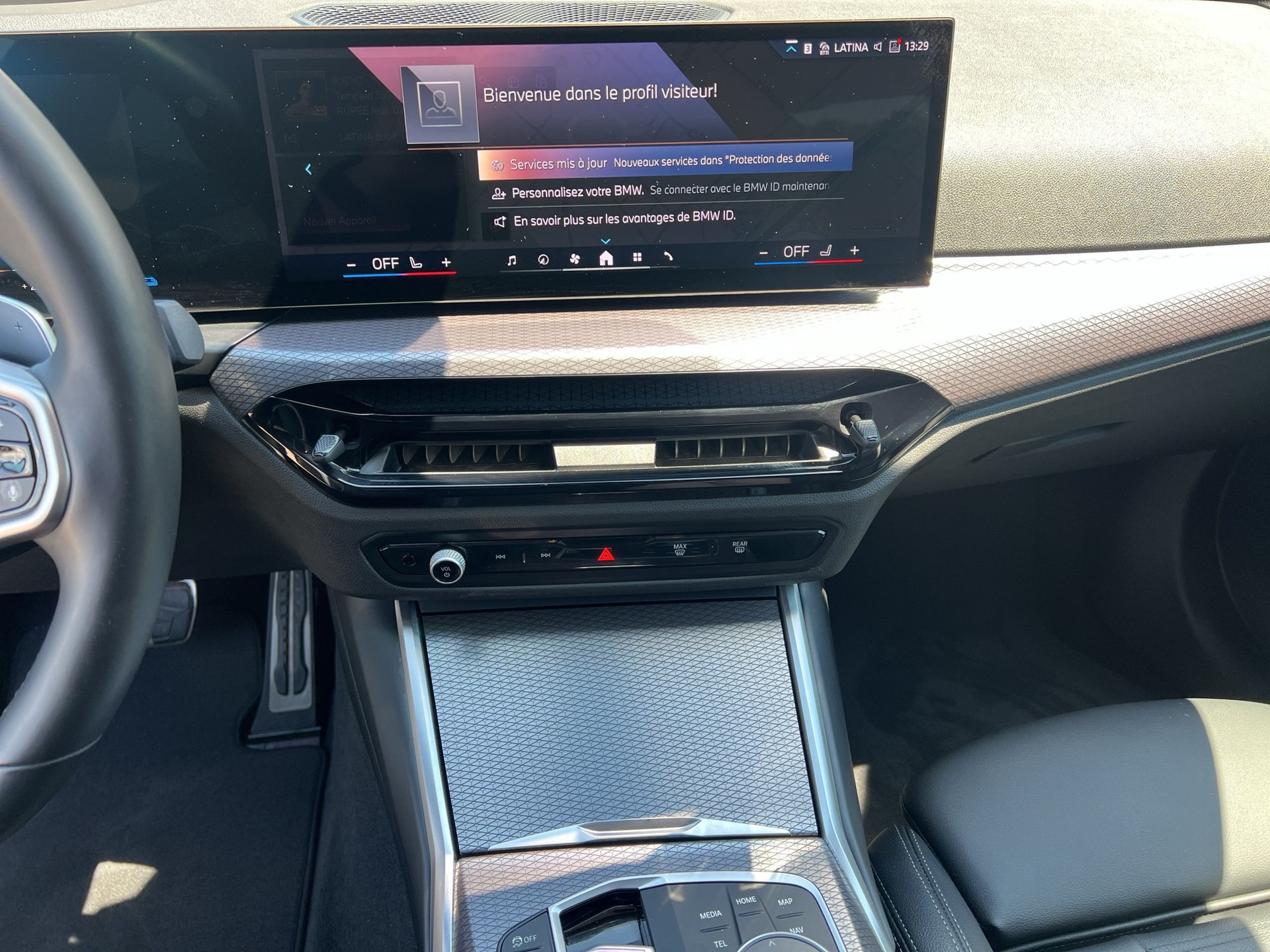 BMW 330e xDrive Steptronic M Sport-image-11